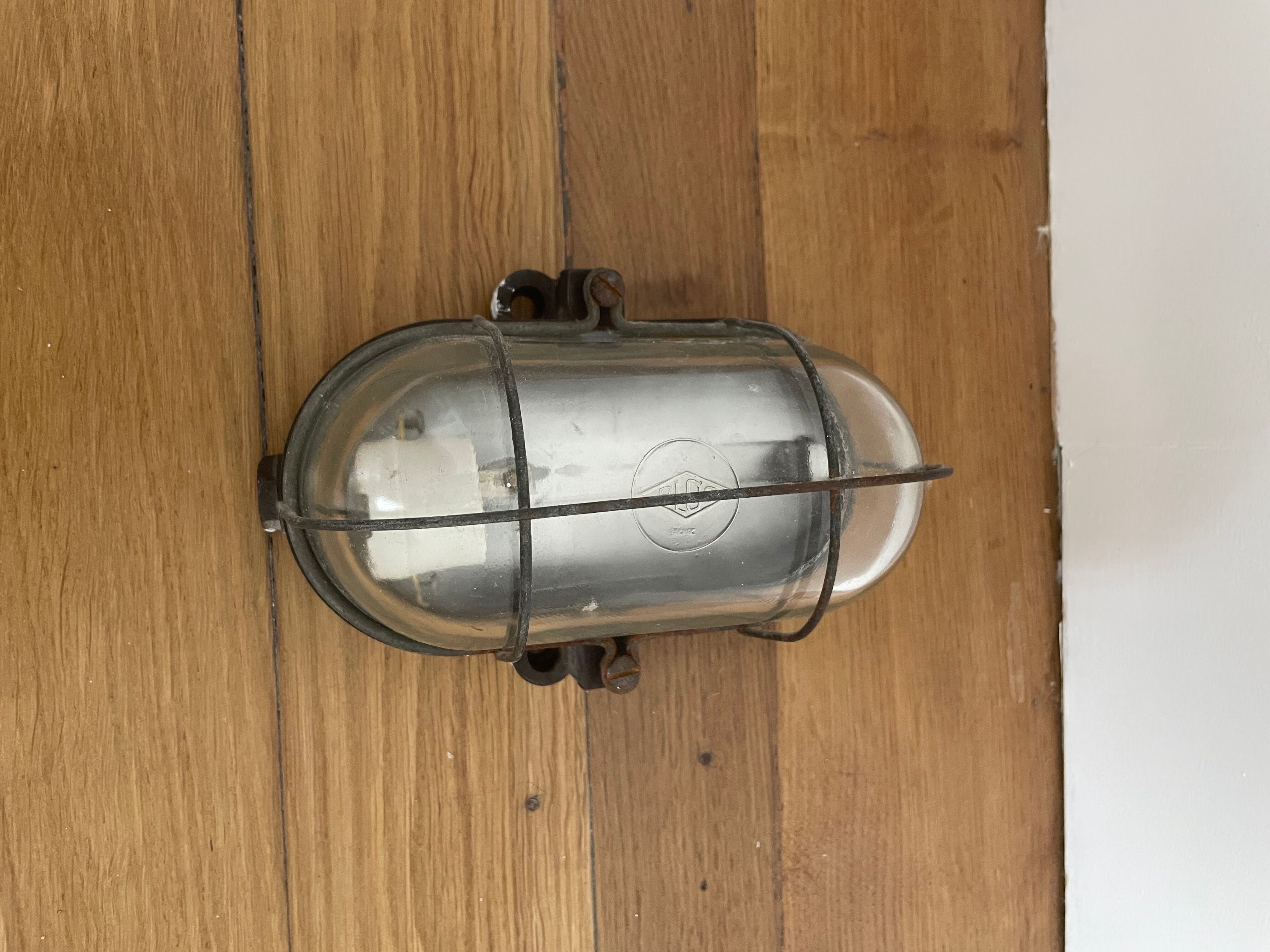 Industrial sconce