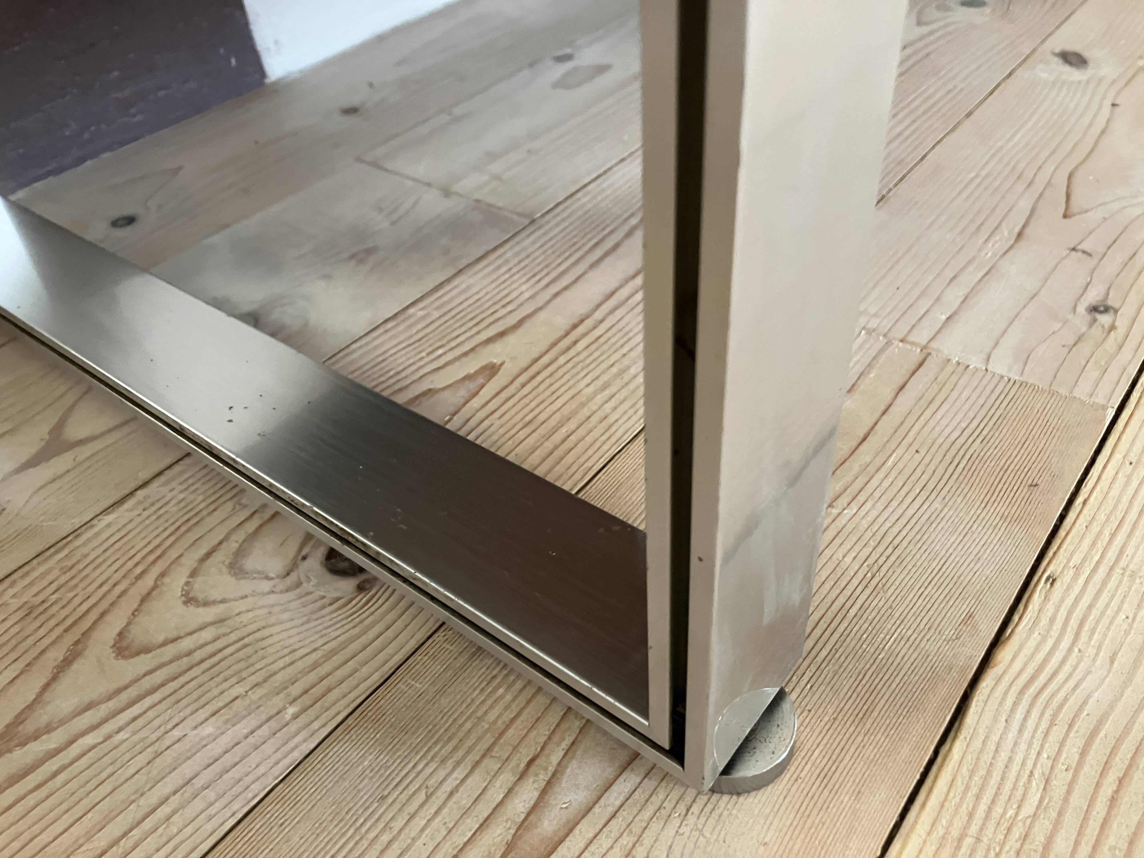Enfilade des années 1970 en plaquage de palissandre pieds en chrome