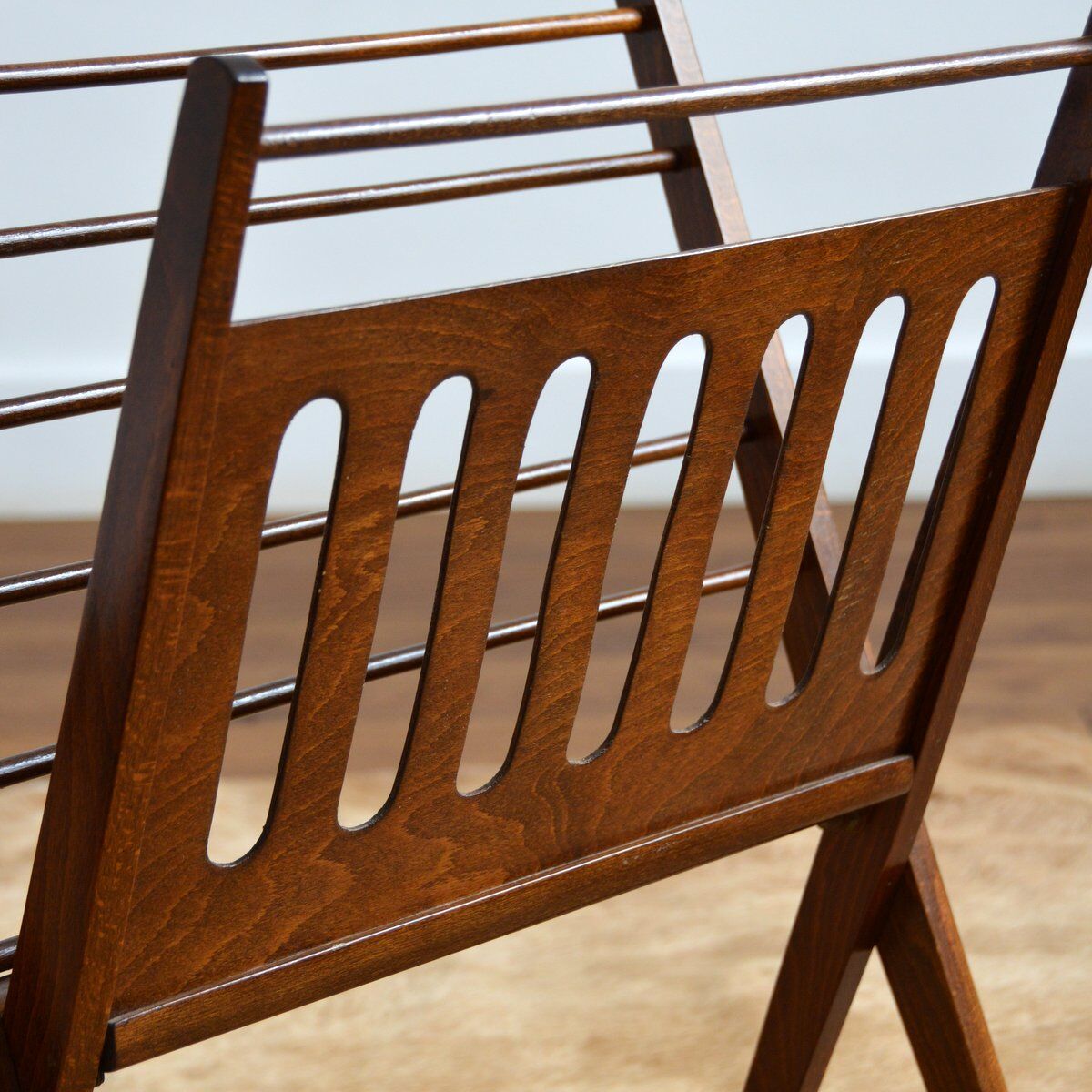 Porte revues pliant scandinave de Cees Braakman pour Pastoe 1960