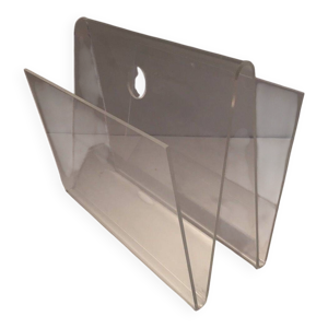 Porte-revues en plexiglass.