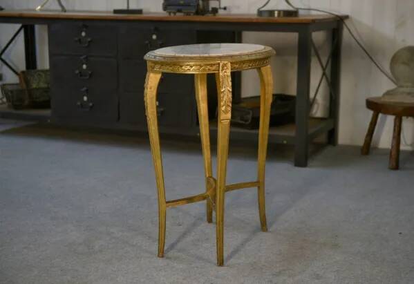 Side table with curved base in gilded carved wood, Louis XVI style, 20th century