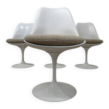 Set of 4 Tulip chairs by Knoll – Eero Saarinen – 1960s/70s