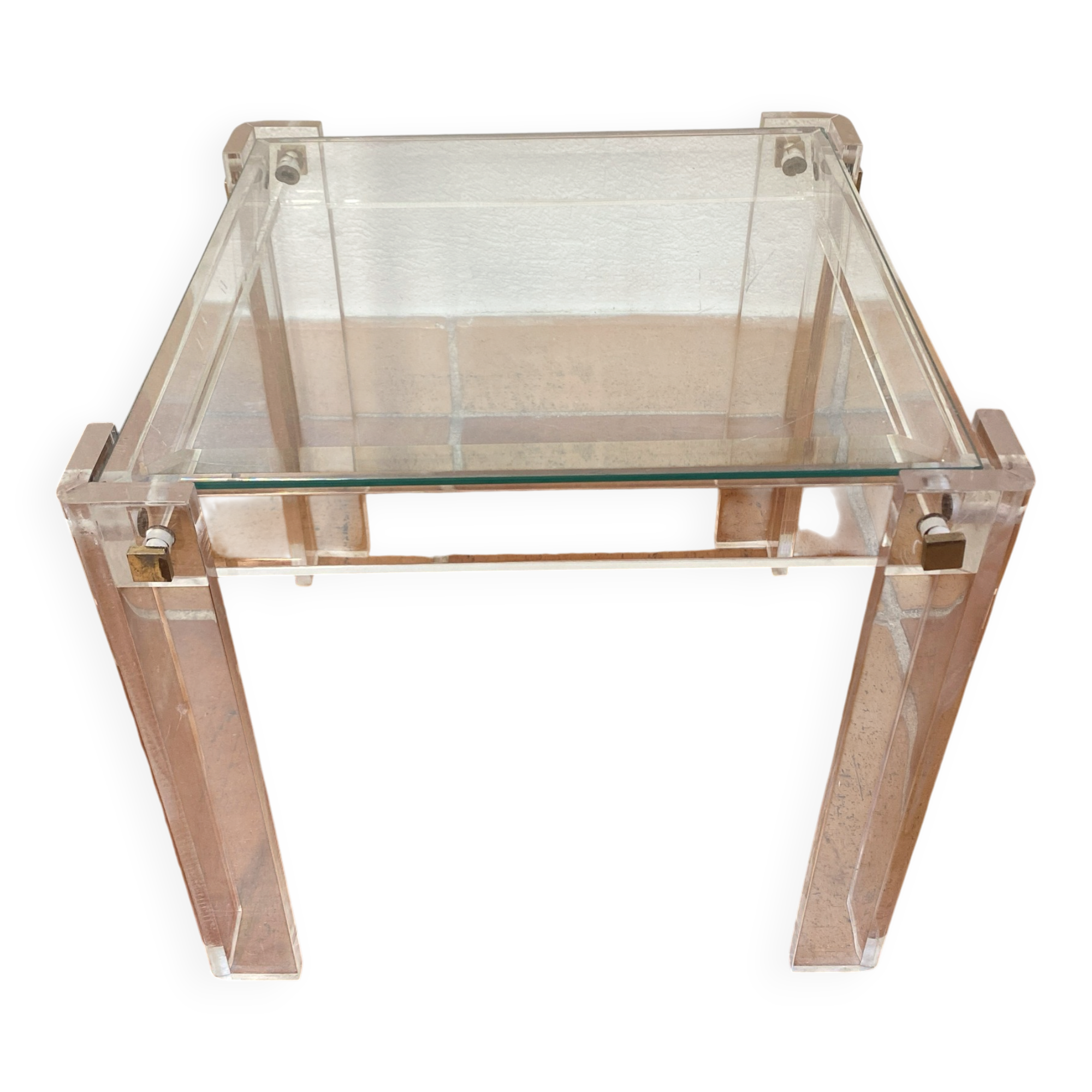 Coffee table, side table in plexiglass with a glass top.