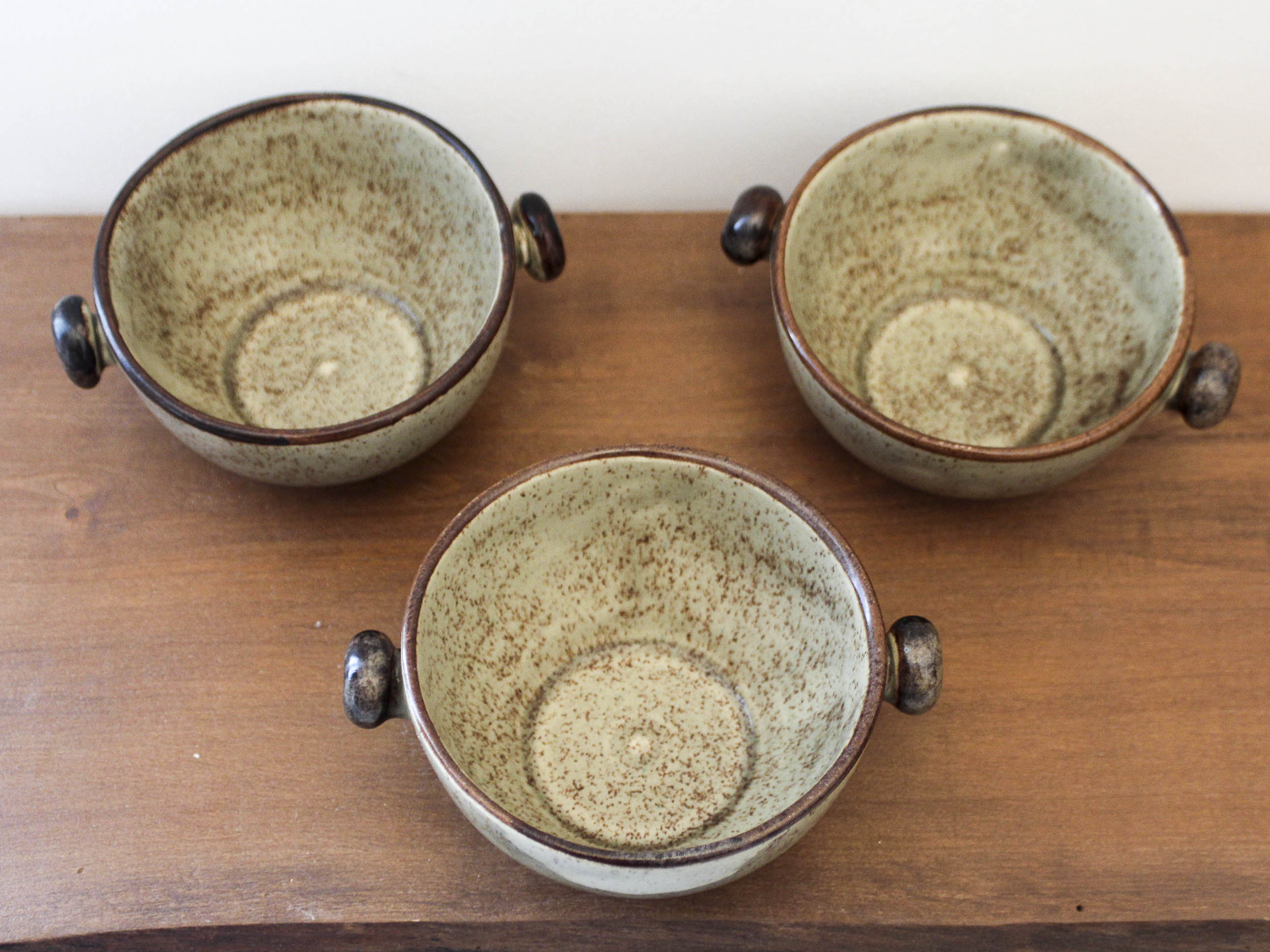 Glazed ceramic bowls Les Grottes Dieulefit