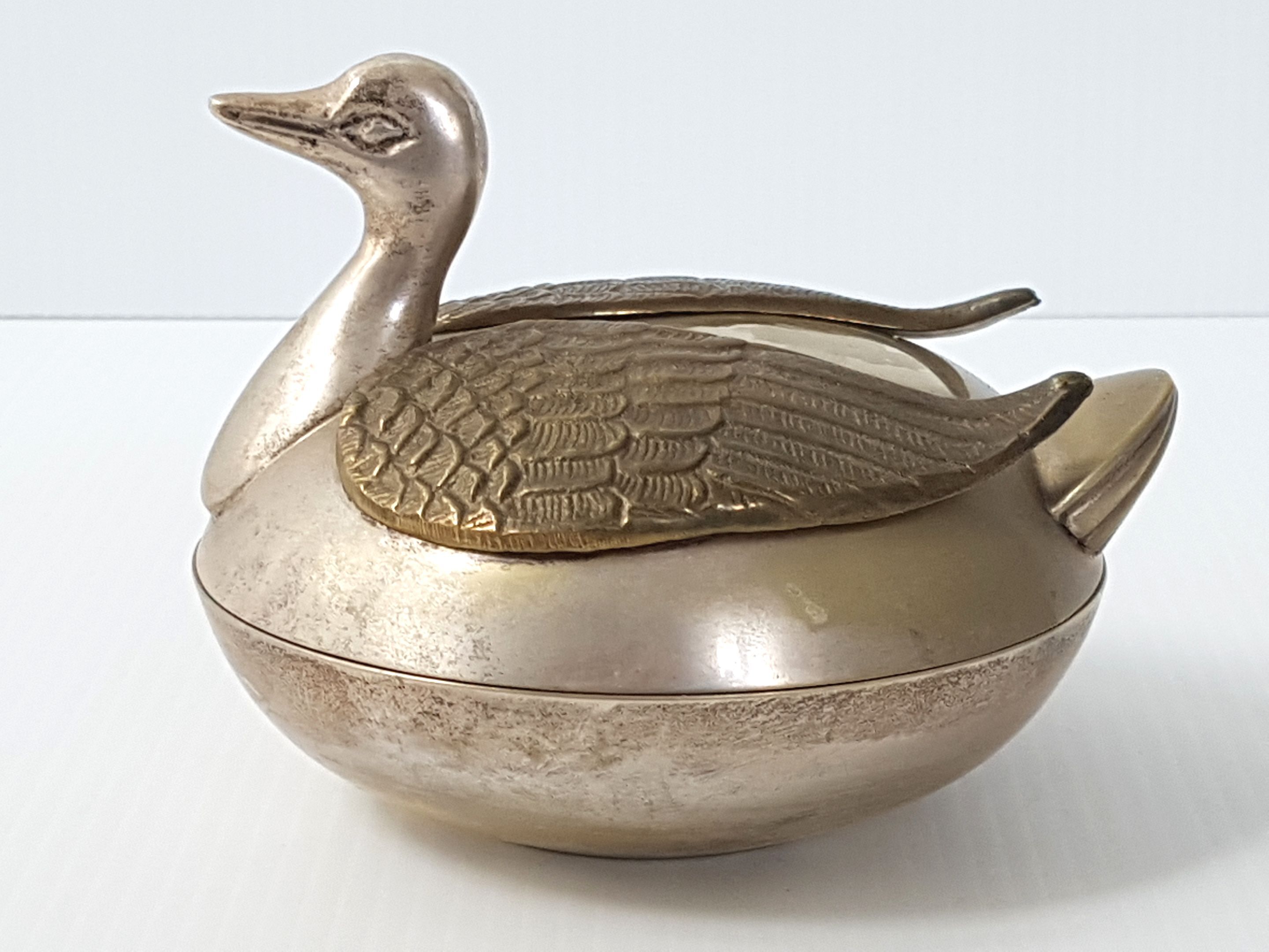 Bonbonniere 1970 vintage silver metal