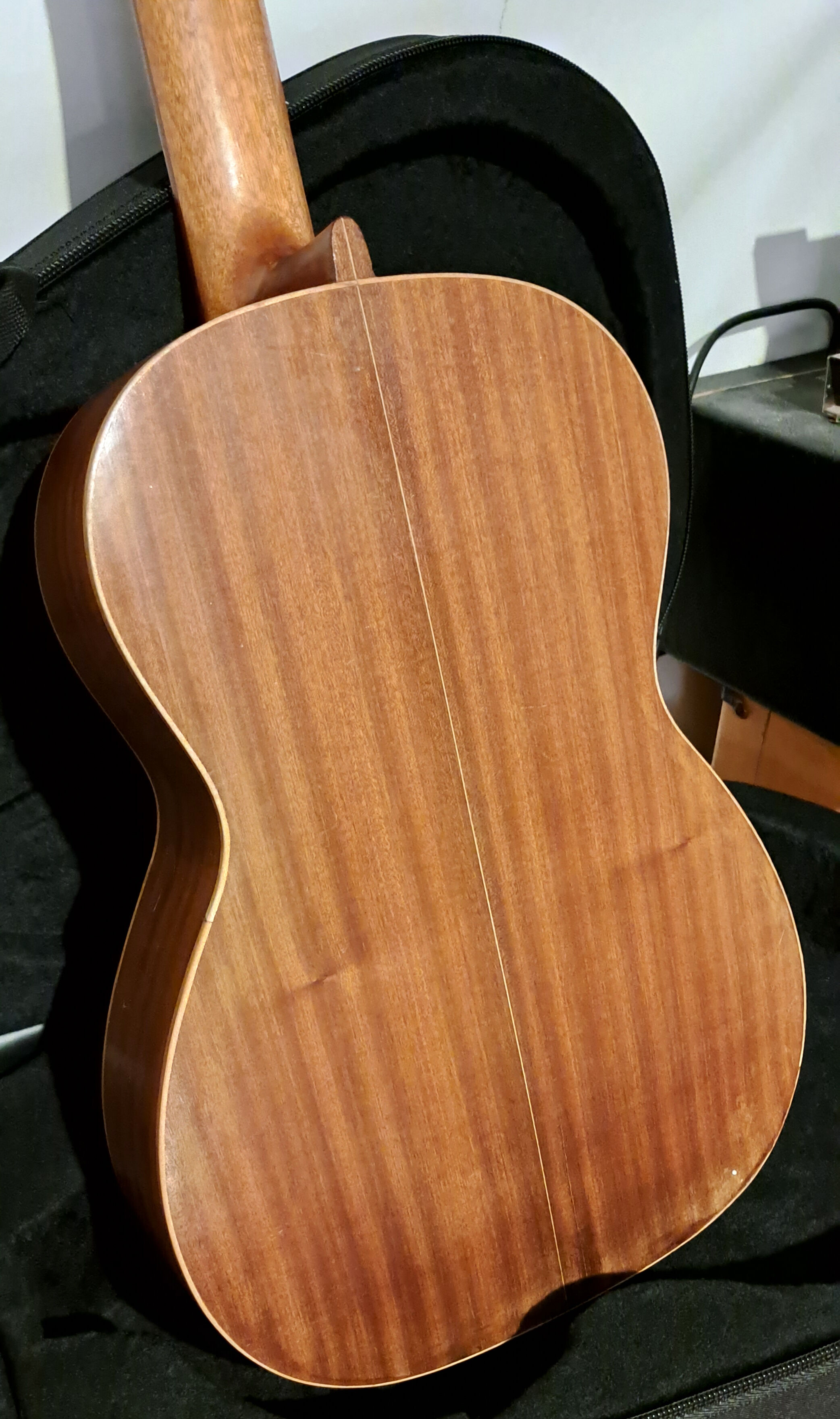 Prudencio saez old spanish classical guitar solid wood 1971 + new chest