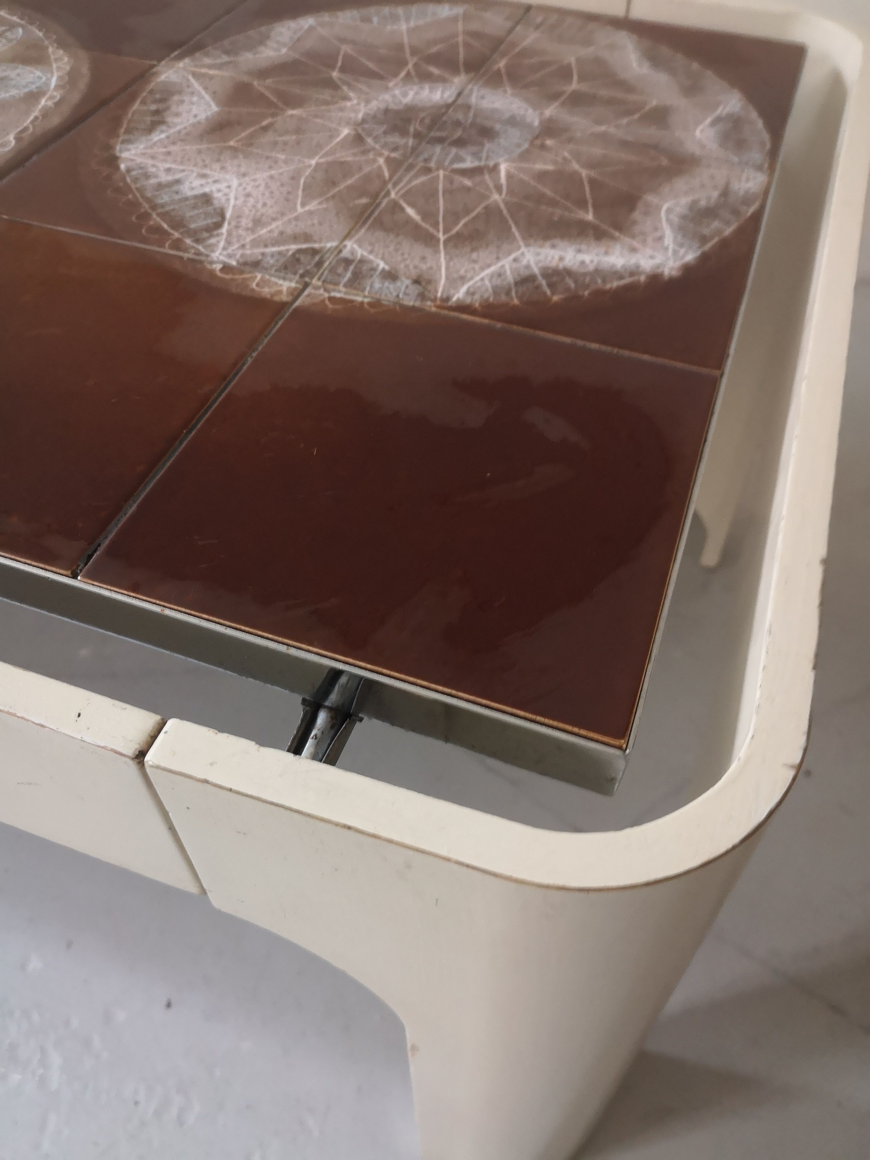 Coffee table in wood and ceramic, design 1970