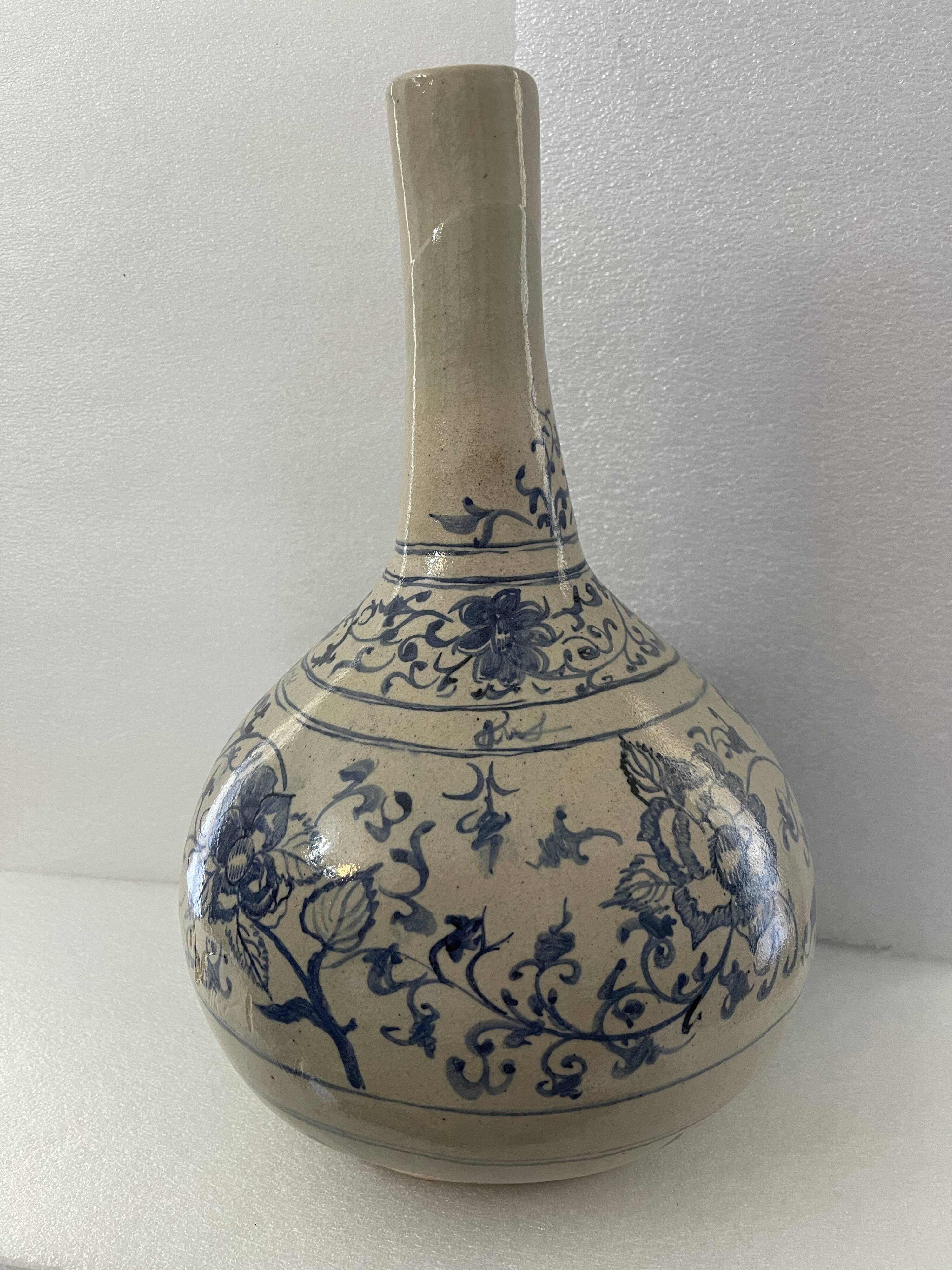 Vietnam large bottle blue bench H 35,5 cm