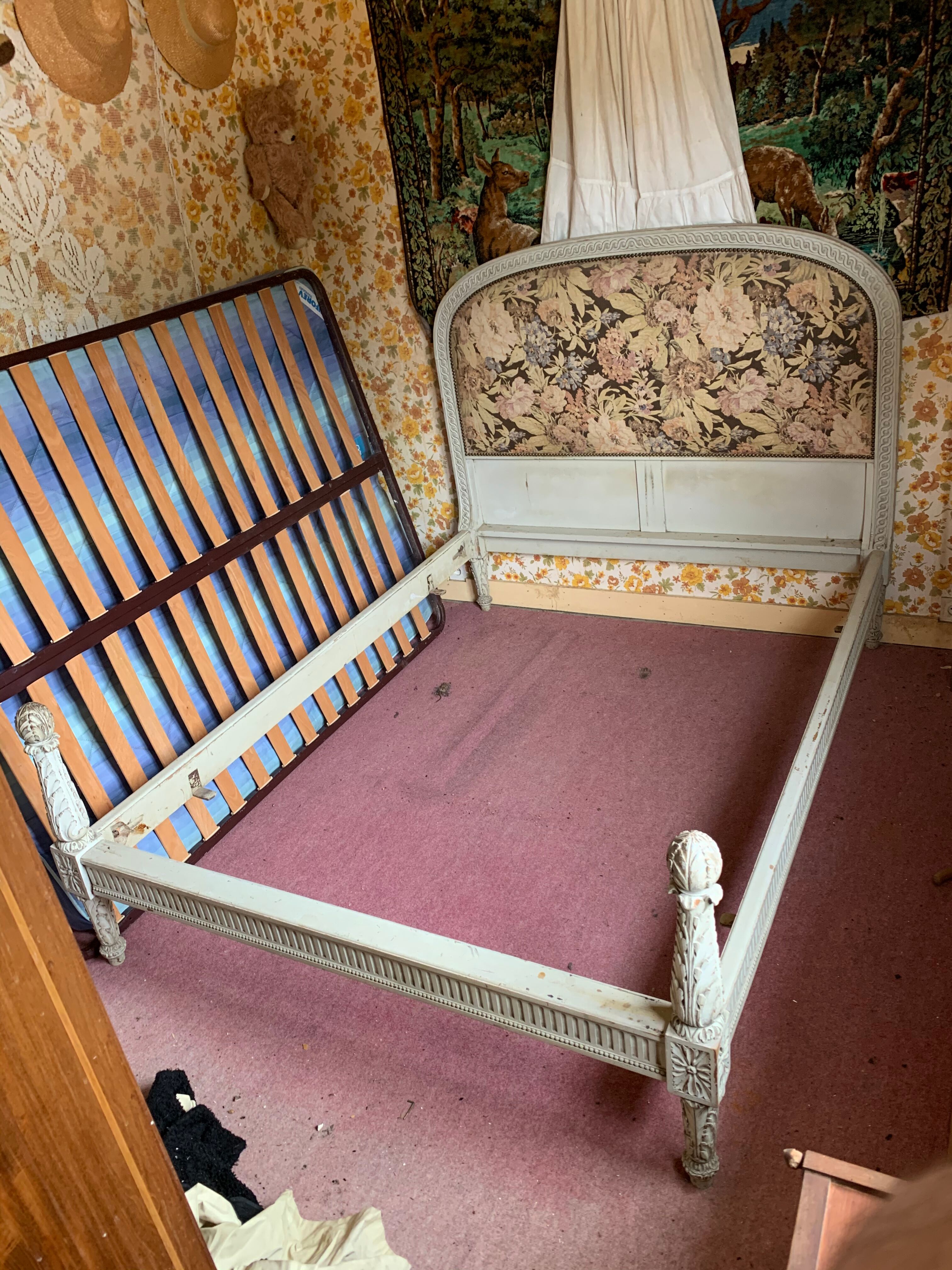 Restoration era bed