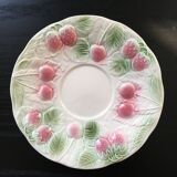 Strawberry-decorated slip plate