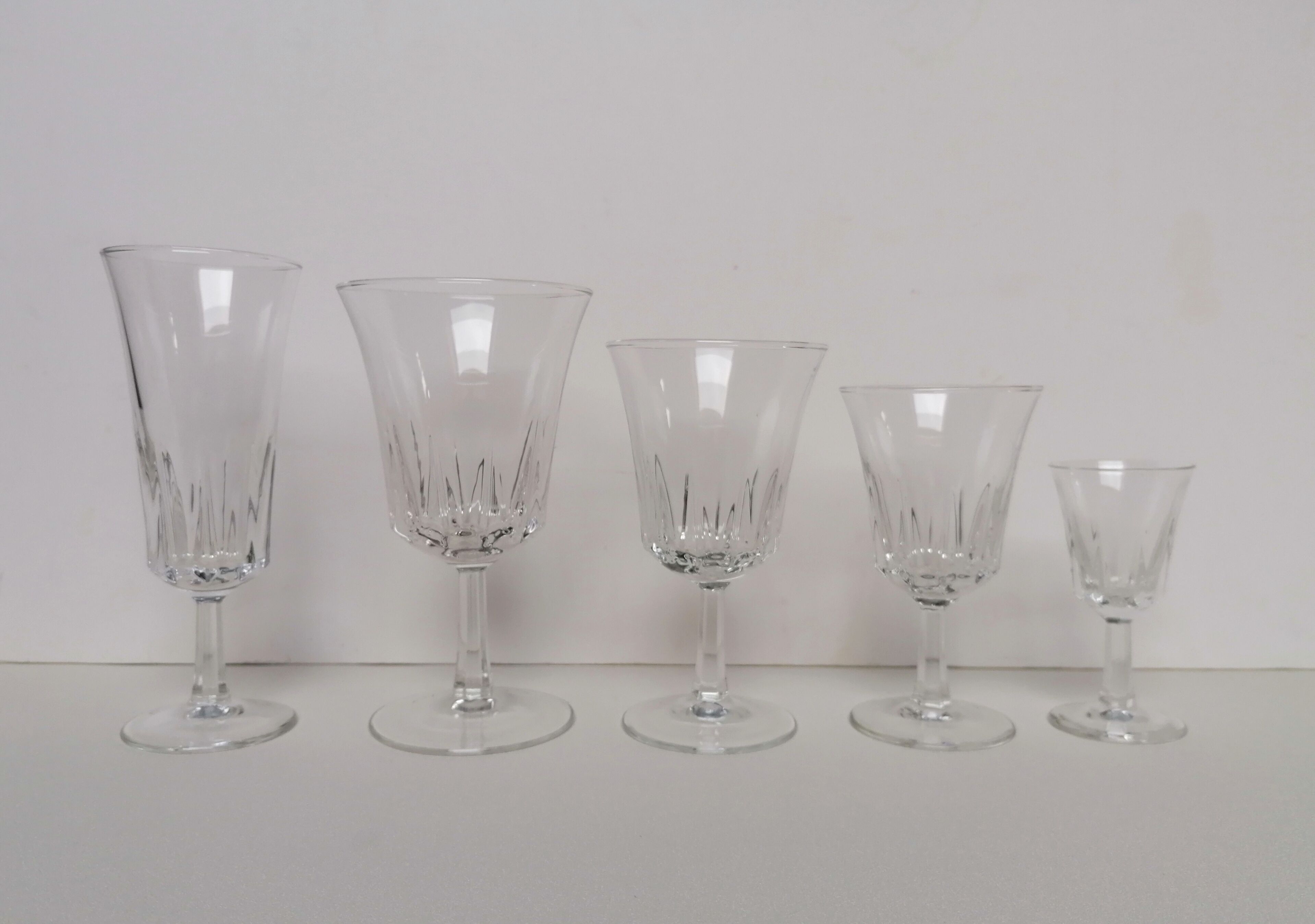 20-piece vintage 70s stemmed glass set
