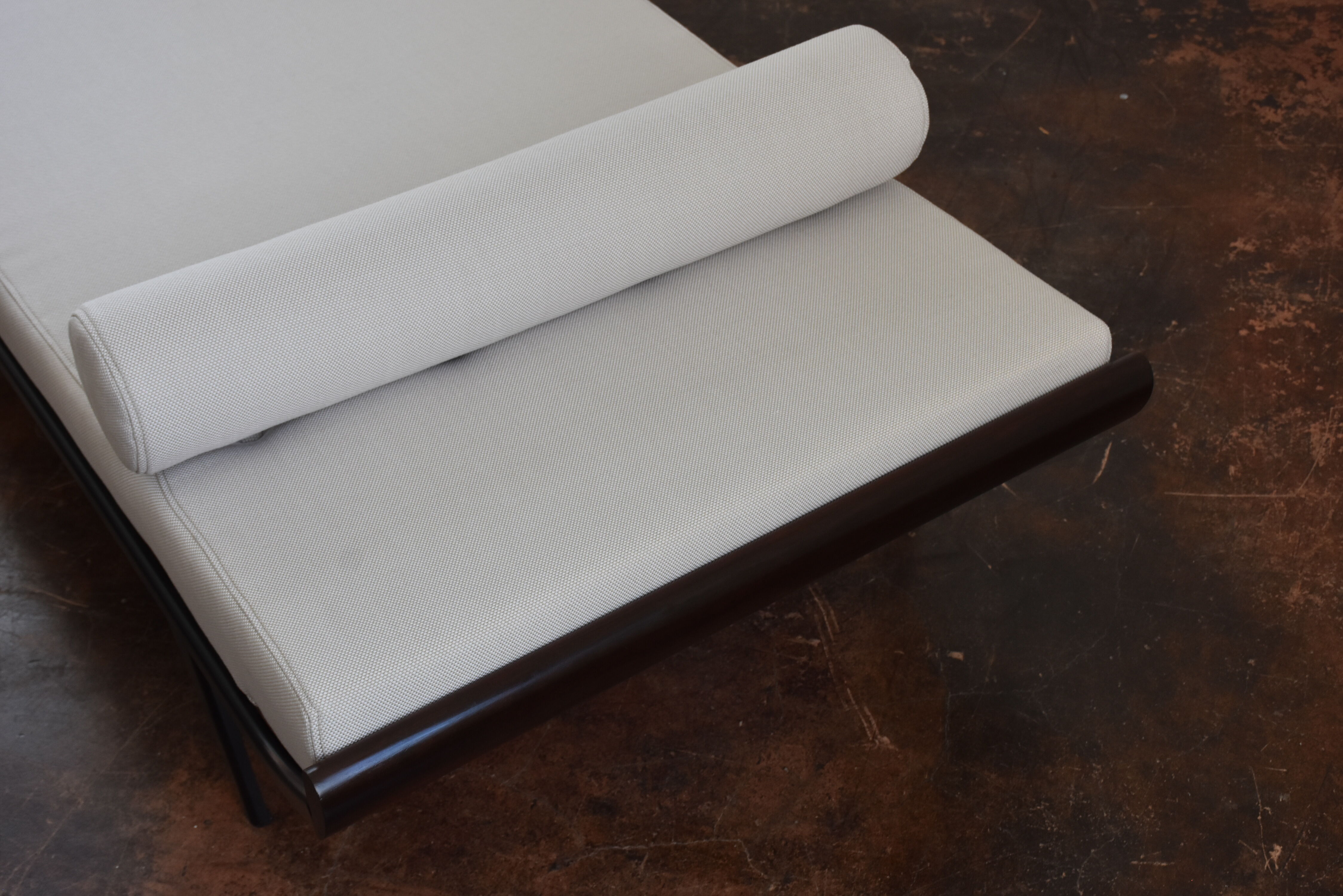 2 Cleopatra Mid Century Design Daybeds
