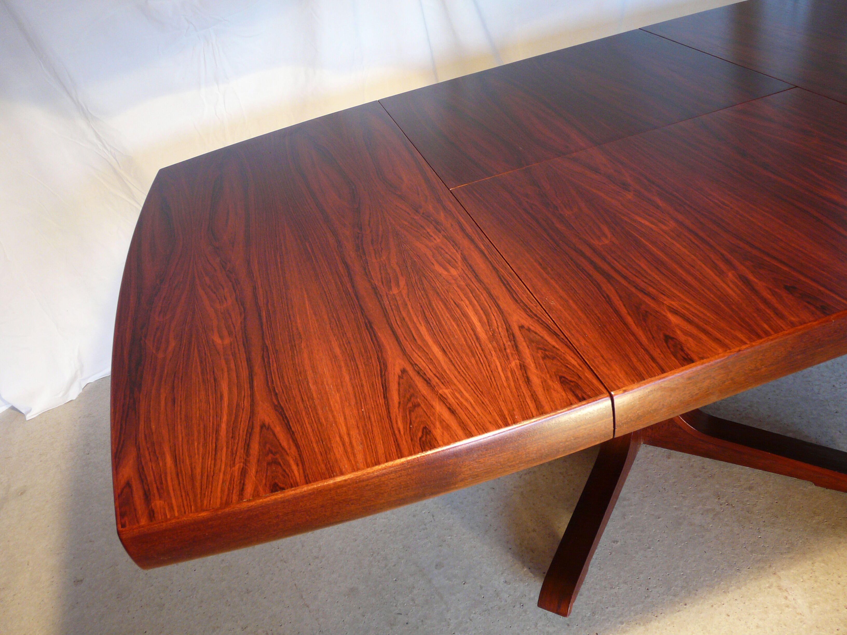 Vintage Scandinavian Baumann stretch table in rosewood