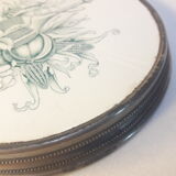 Dessous de plat 21,8cm faïence monté sur métal
