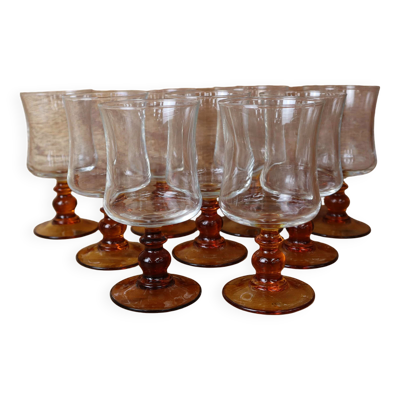 9 verres à vin rouge pied ambré Luminarc ''Antique