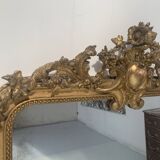 Miroir de style Louis XV en bois et stuc doré XIX siècle