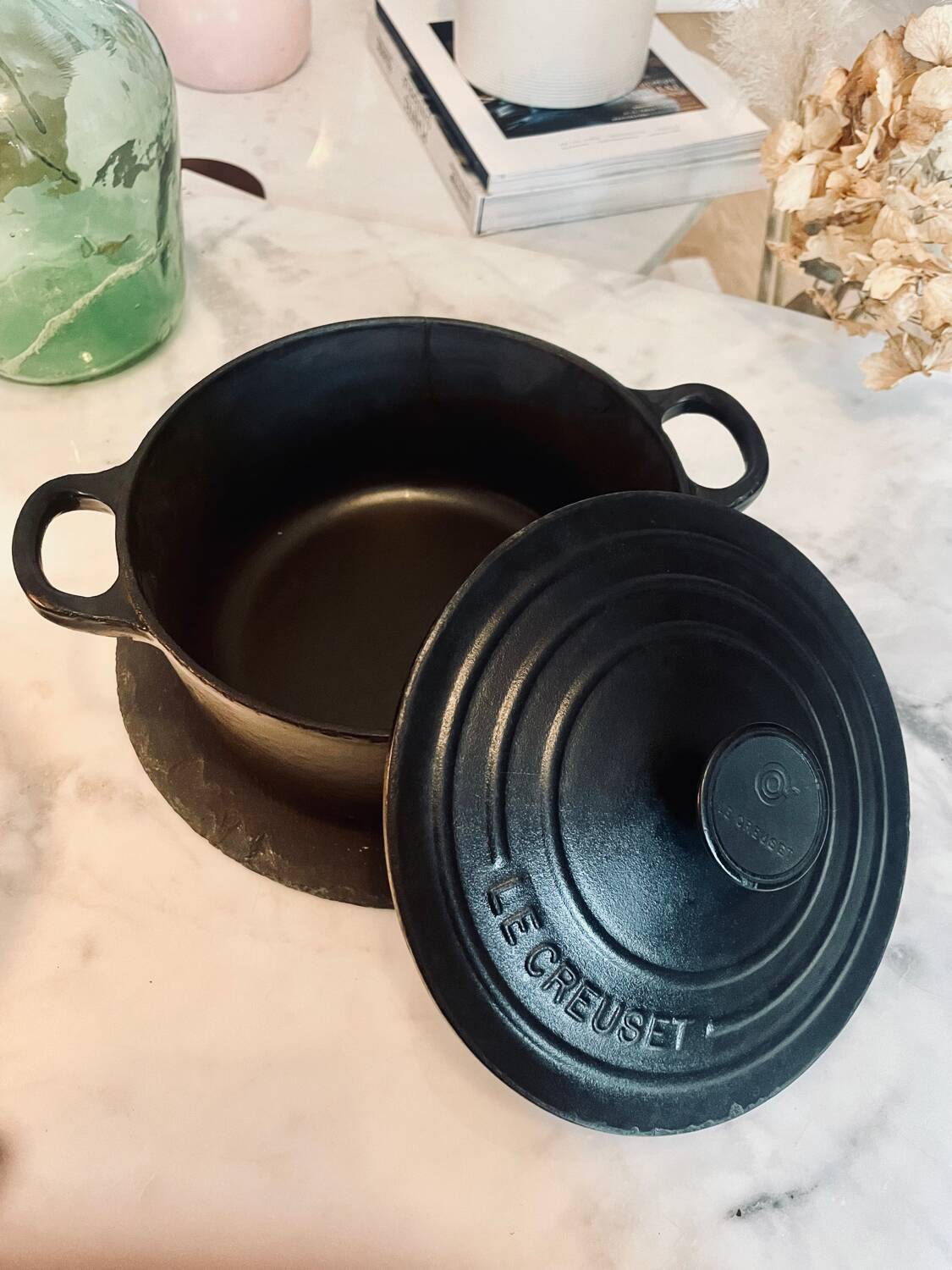 Le Creuset casserole nº18 in black cast iron