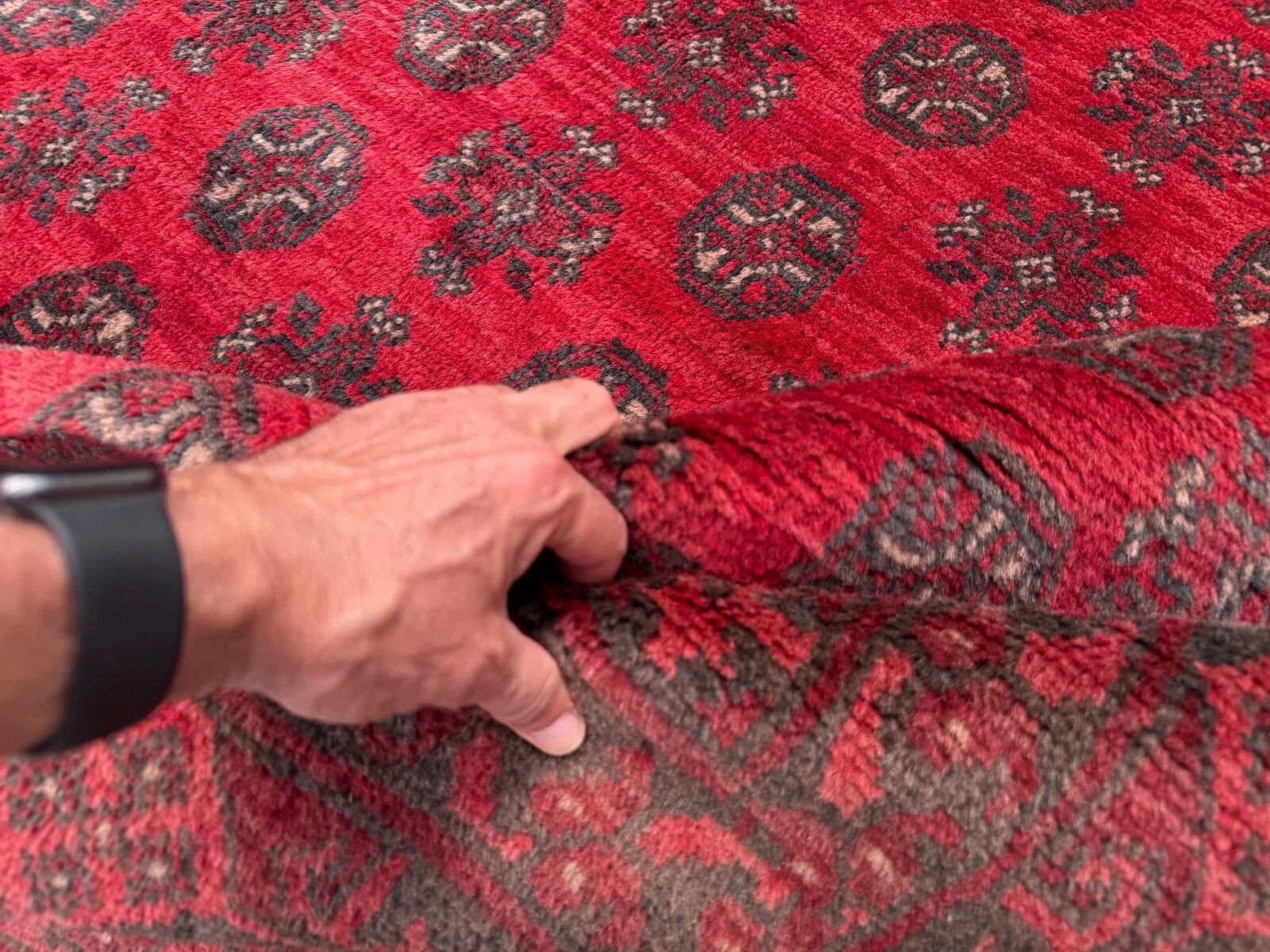 Tapis village afghan turkmène vintage 195x280 cm, rouge, noir, grand tribal