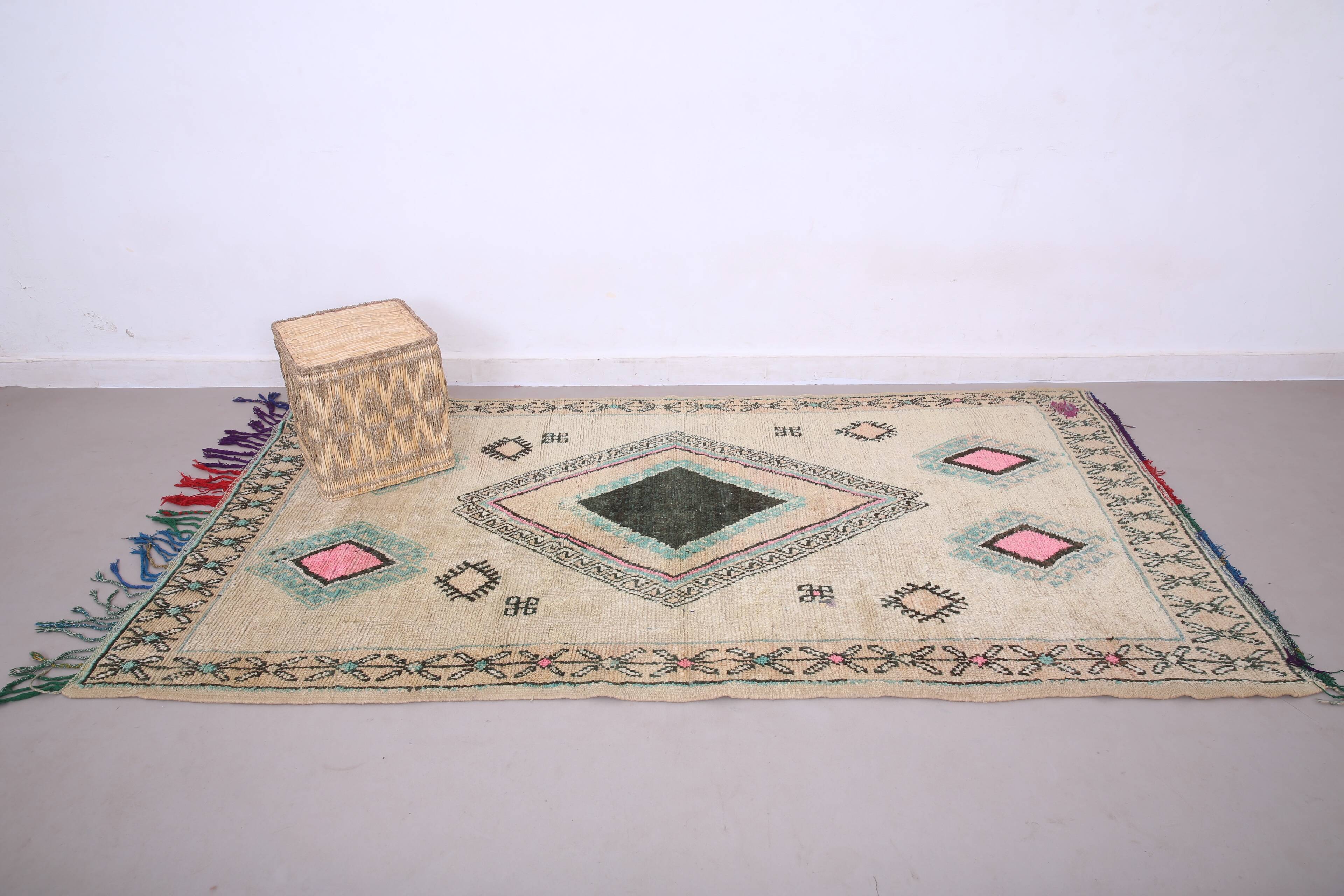 Vintage Moroccan Rug 137 x 266 cm - Berber Rug - Handmade Wool Rug Bohemian