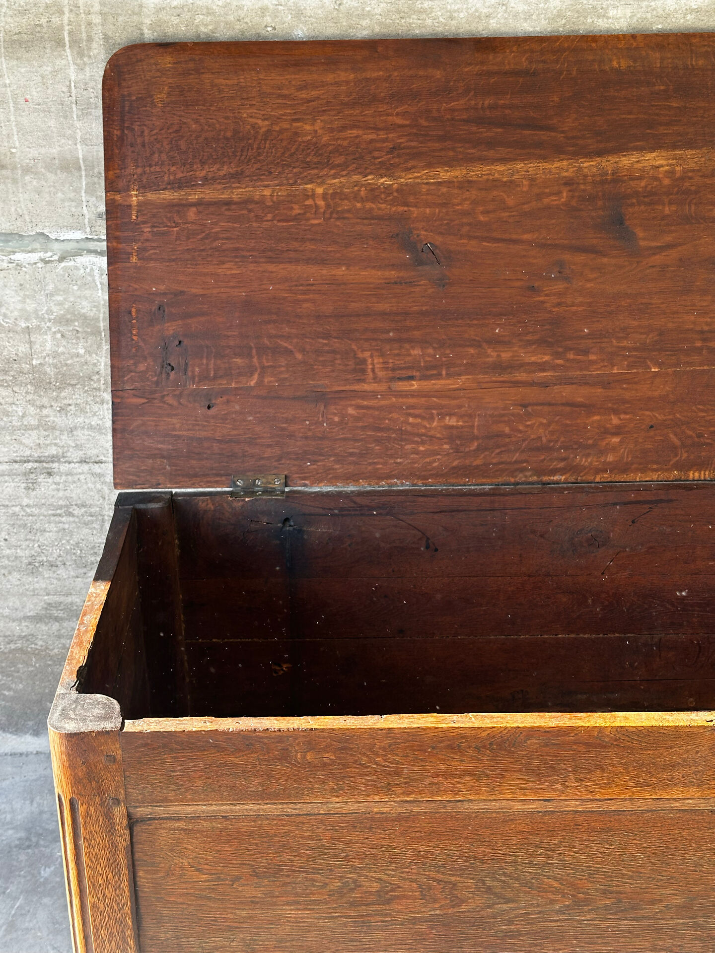 French provincial chest in carved and pegged solid oak, 18th century.