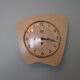 Ancienne pendule avec clef, revêtement formica au design géométrique- MC France-Années 60/70