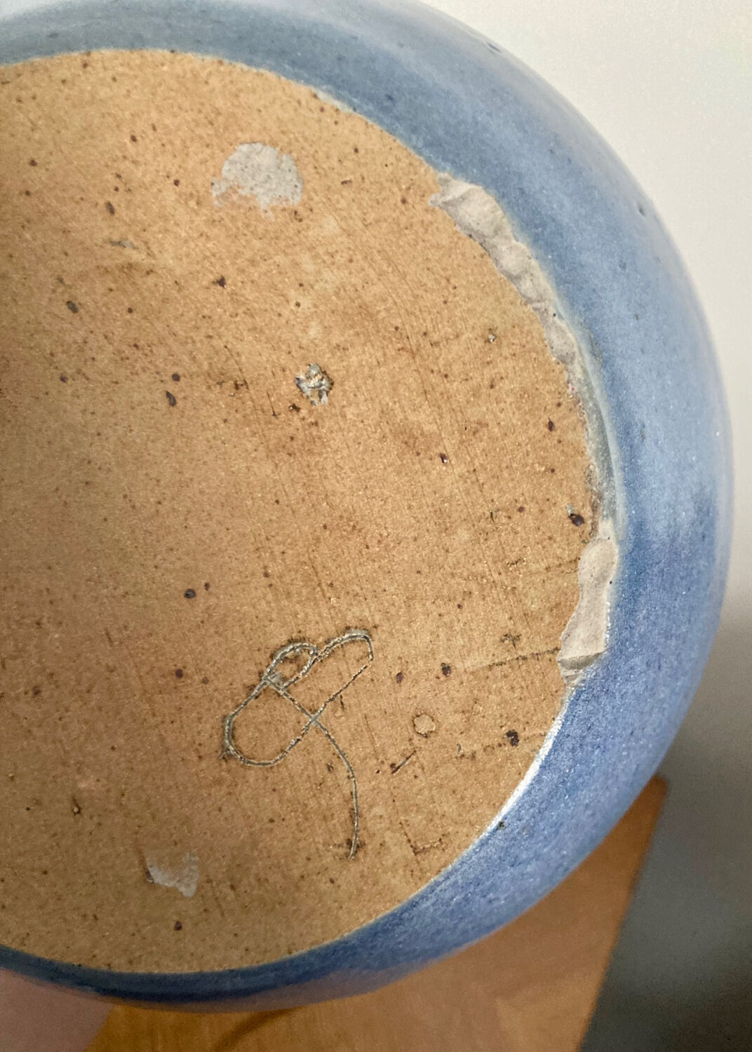 Pied de lampe en céramique signé