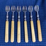 Set of 6 silver metal forks and monogram bone handle DE