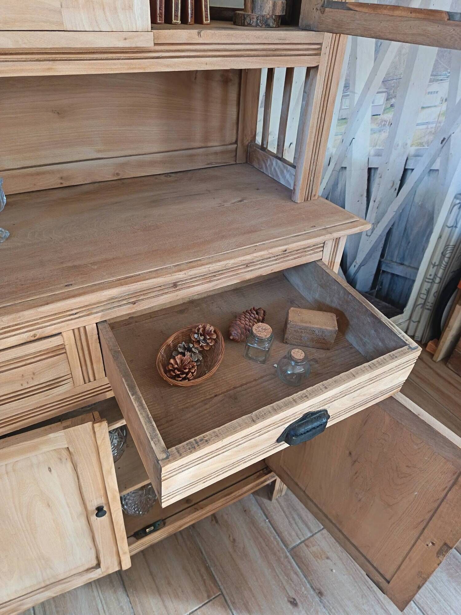Country-style sideboard