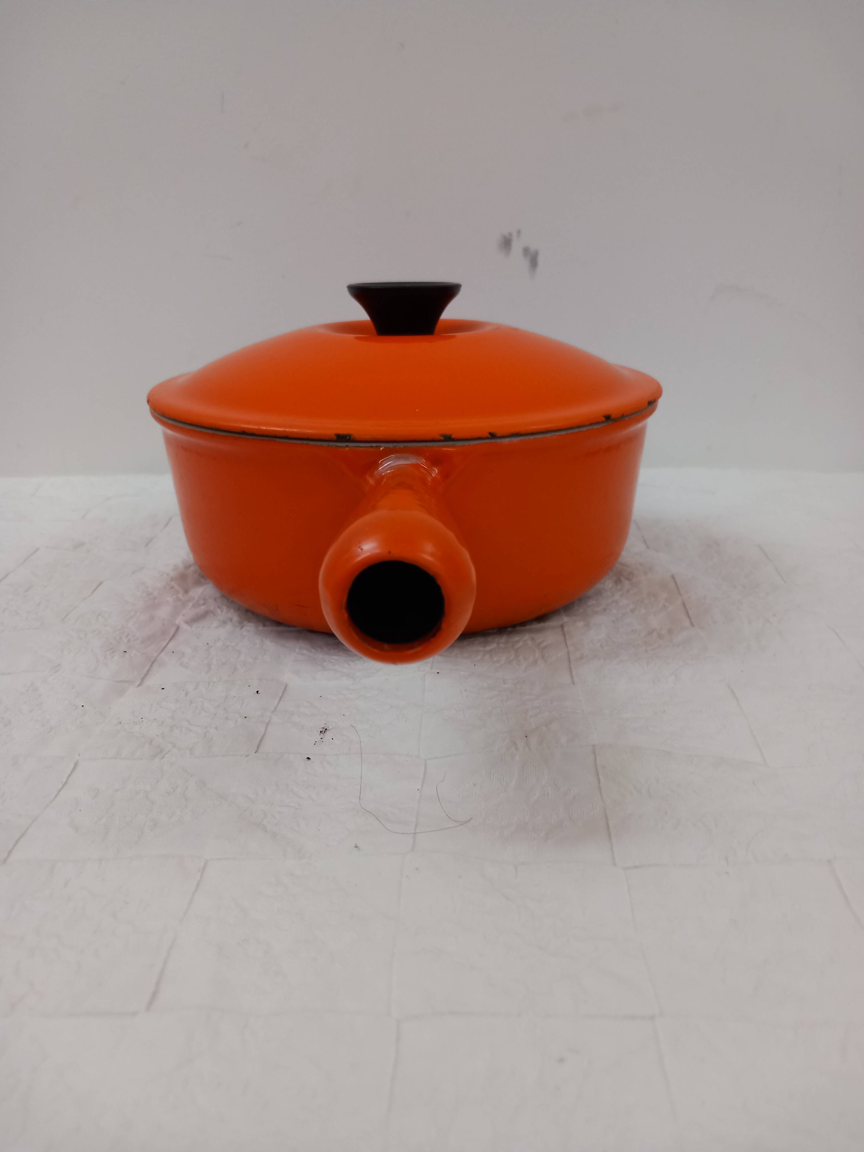 Cast iron skillet