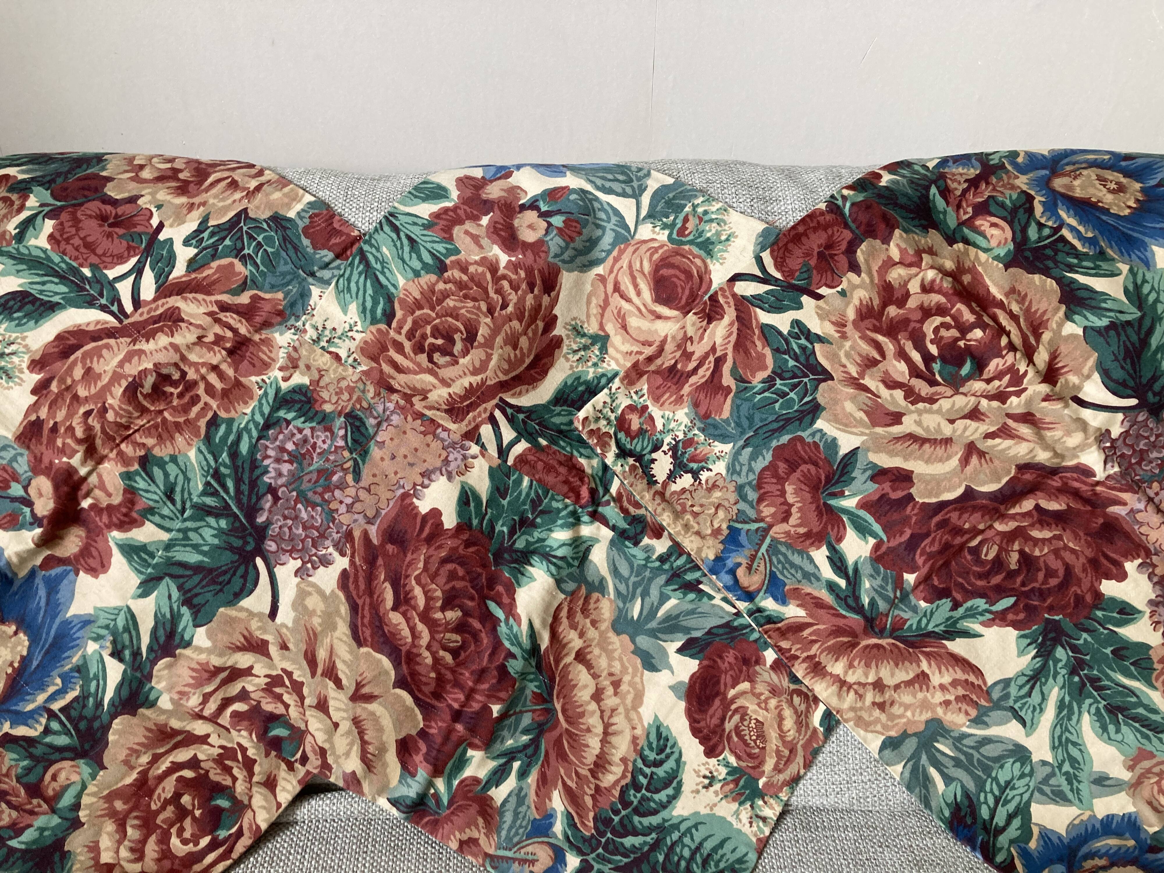 Set of 3 cushion covers in burgundy floral cotton