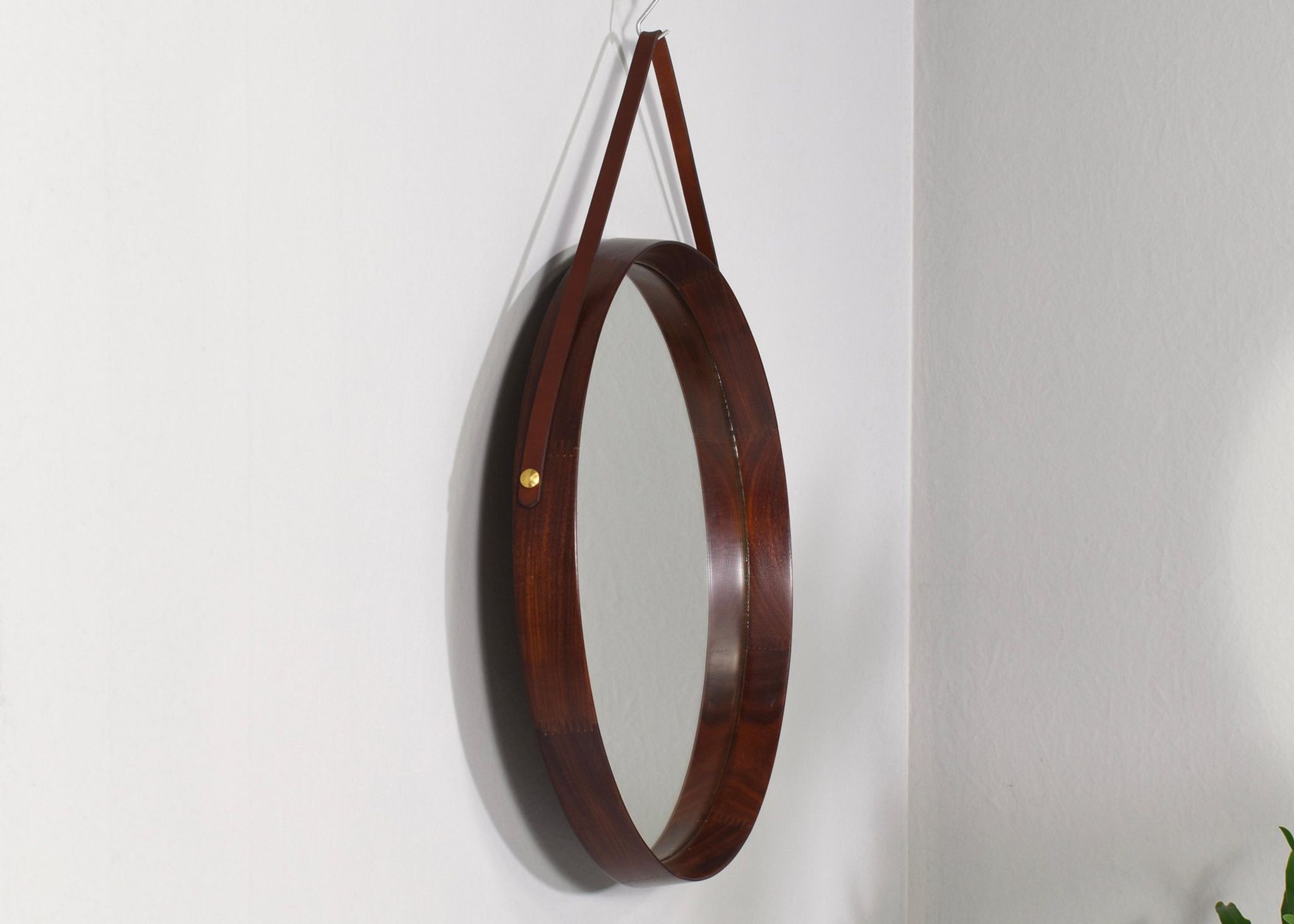 Italian round wall mirror in solid teak leather and brass 1950 68x53cm