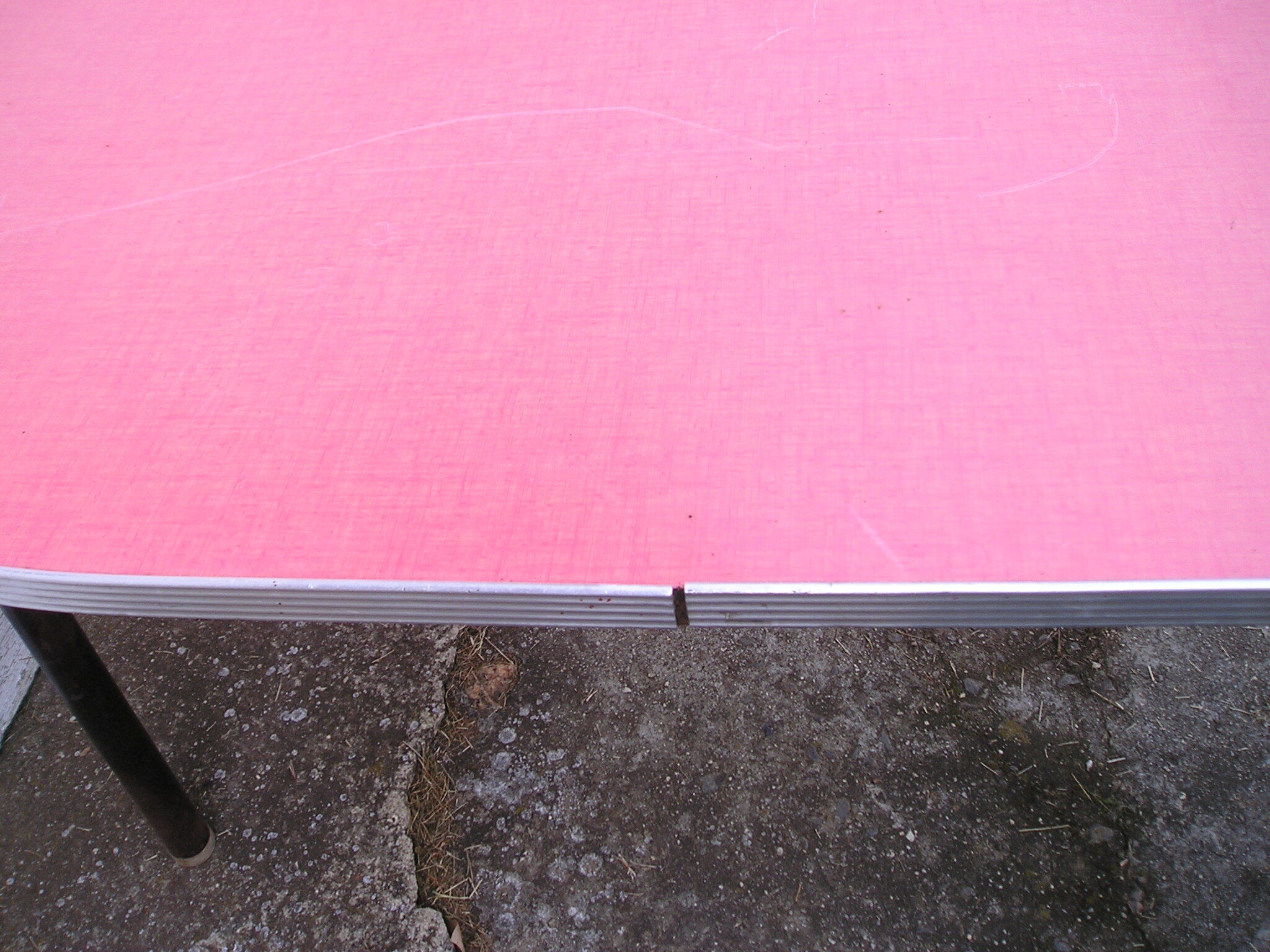 Mullca oval table for children , formica 1970