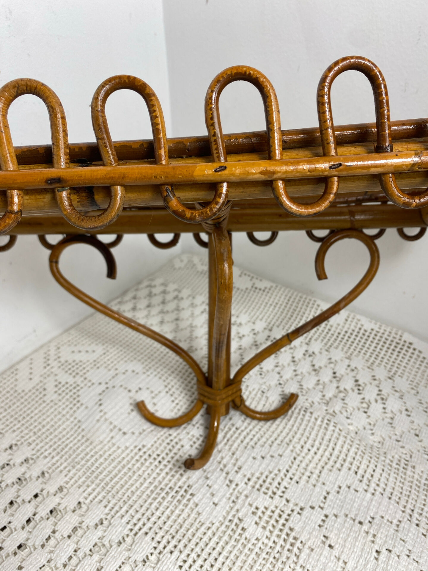 Shelf or wall console in rattan and bamboo
