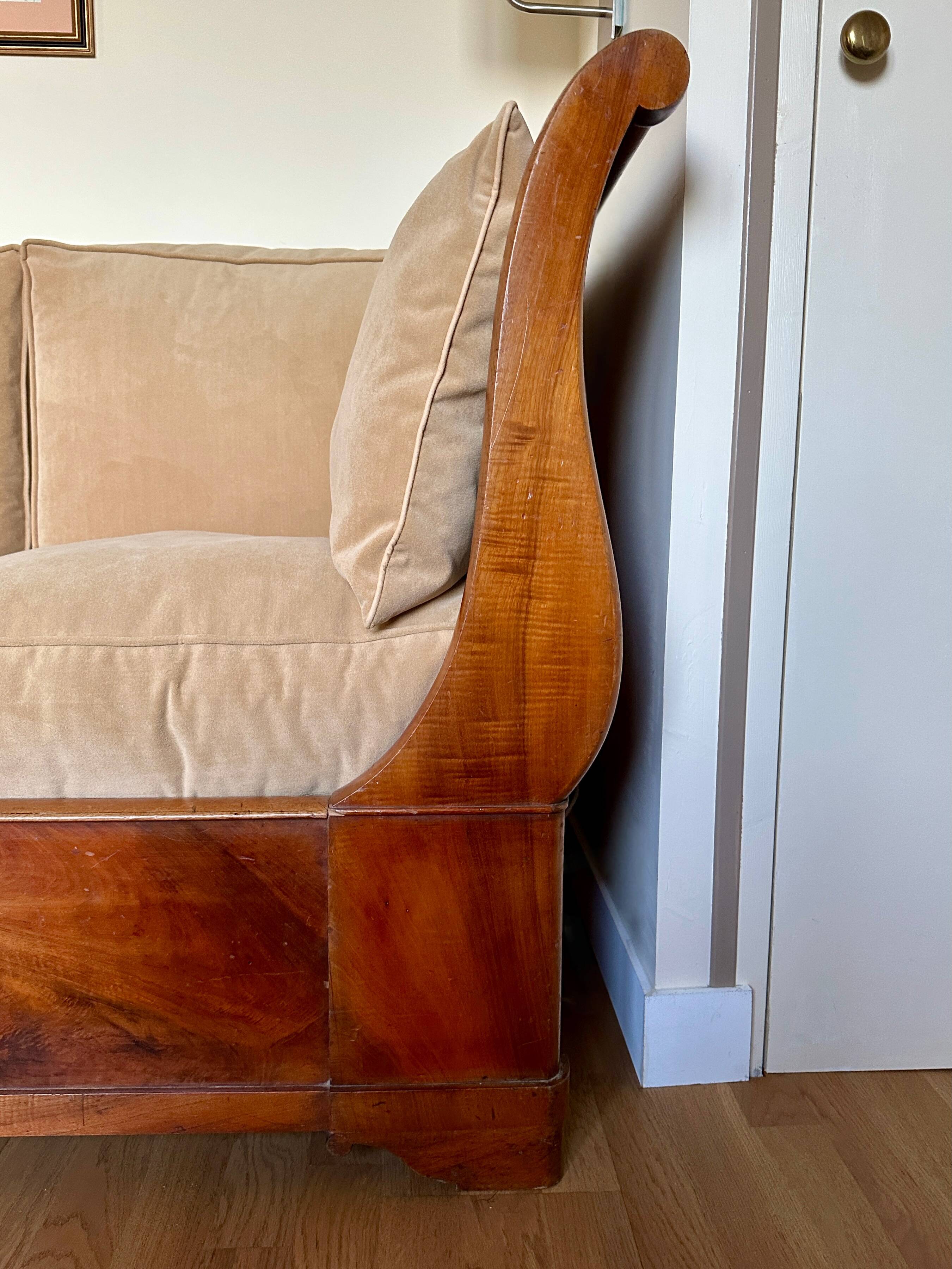Antique 19th century mahogany sofa bed