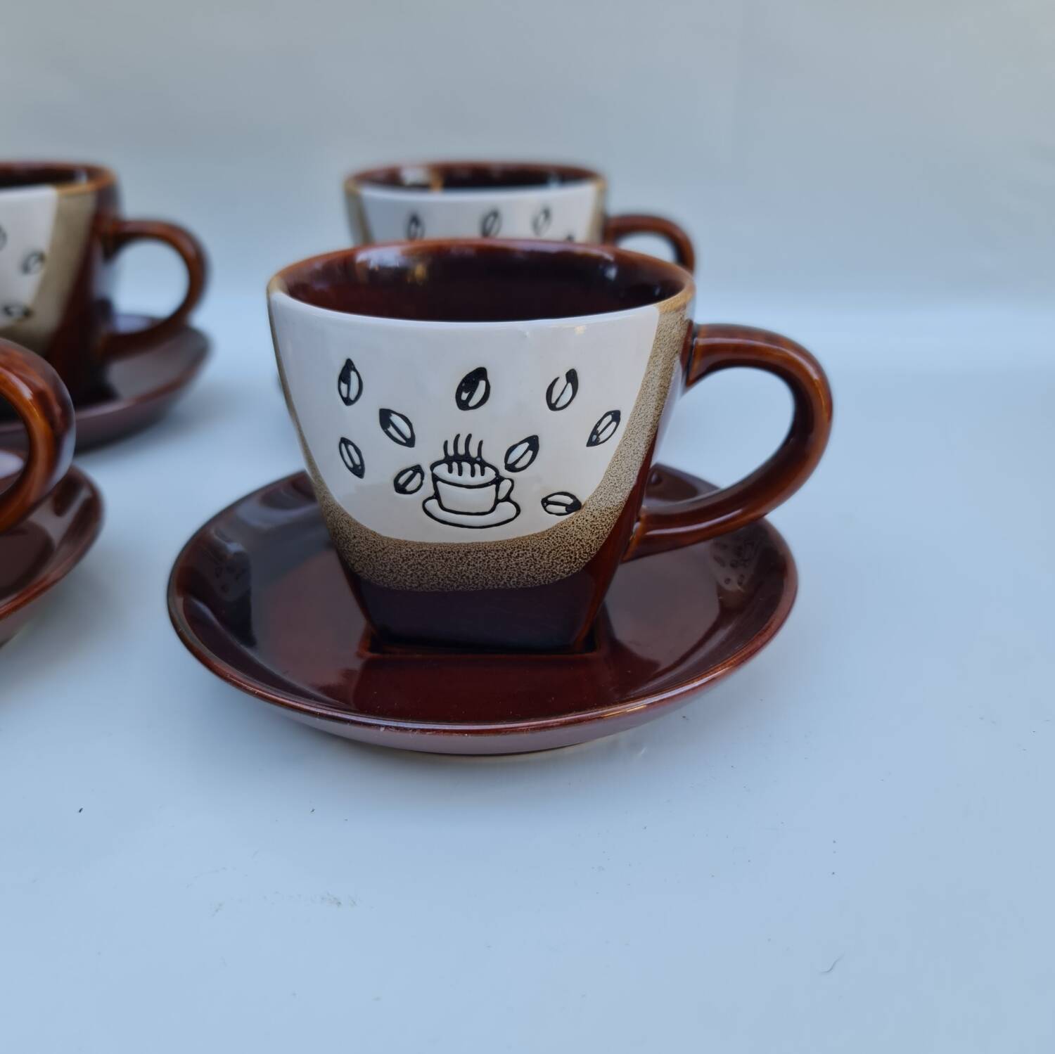 Large ceramic coffee mugs