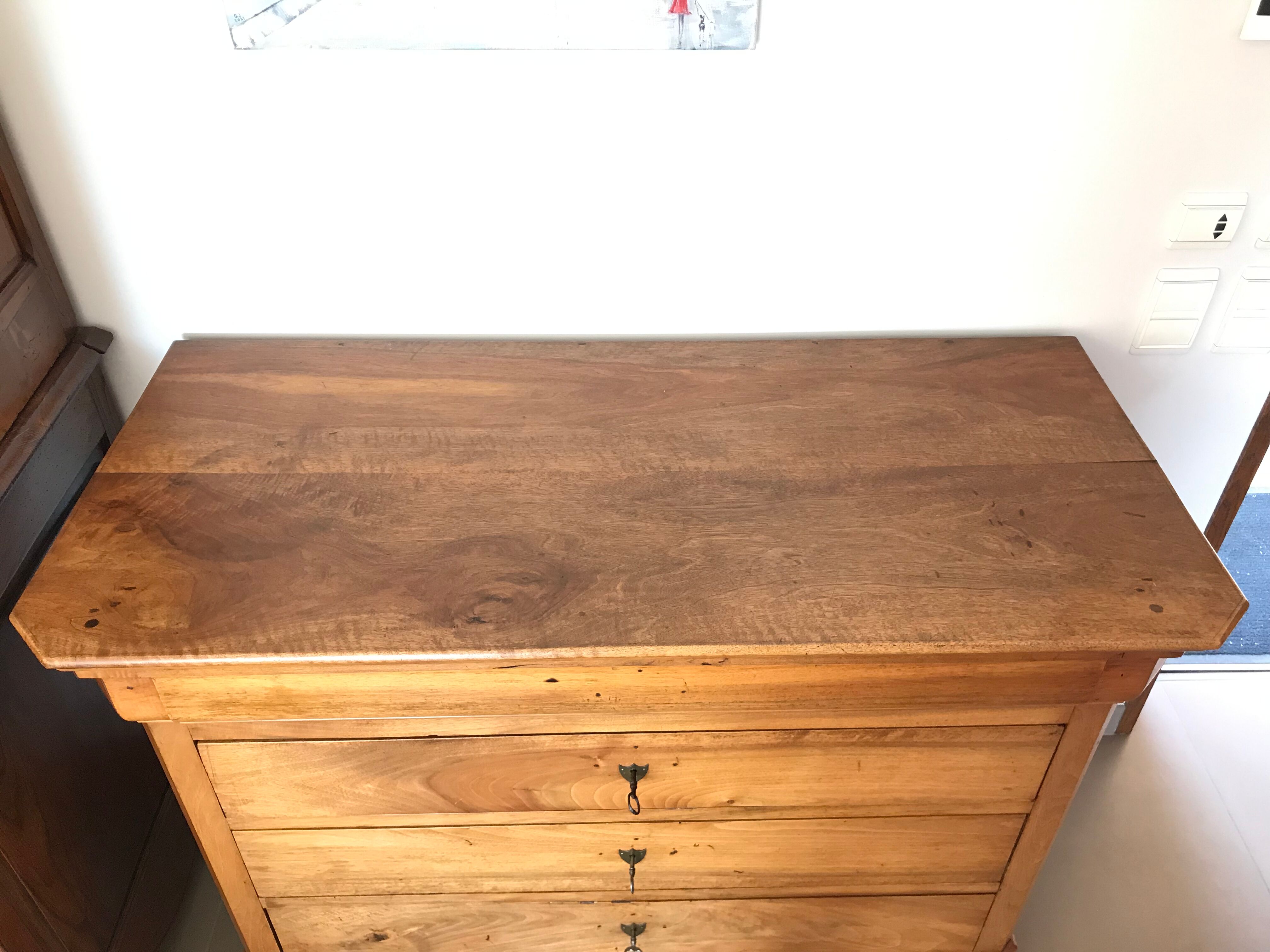Commode louis philippe en noyer