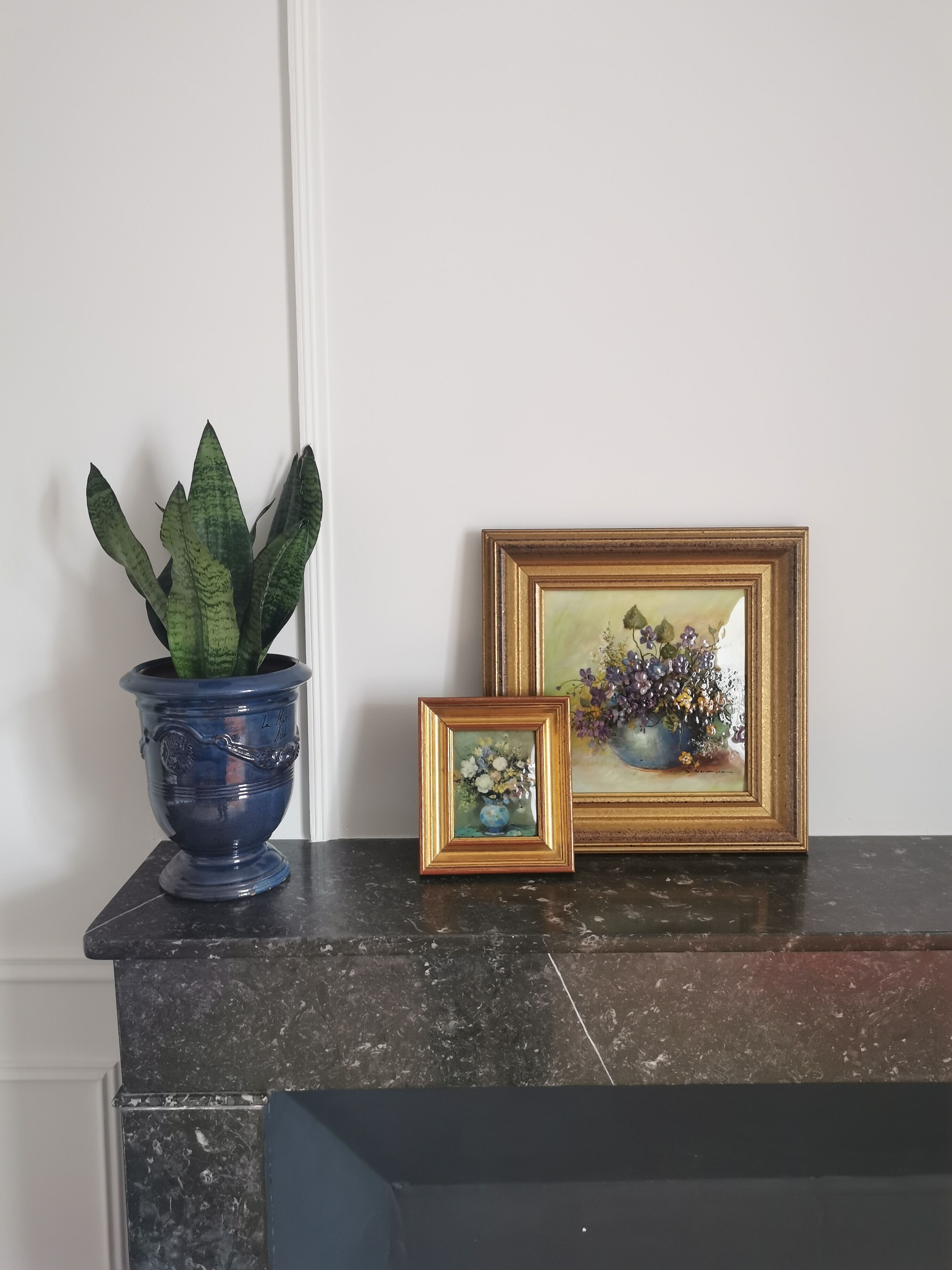 Small frame bouquet of flowers cadem process