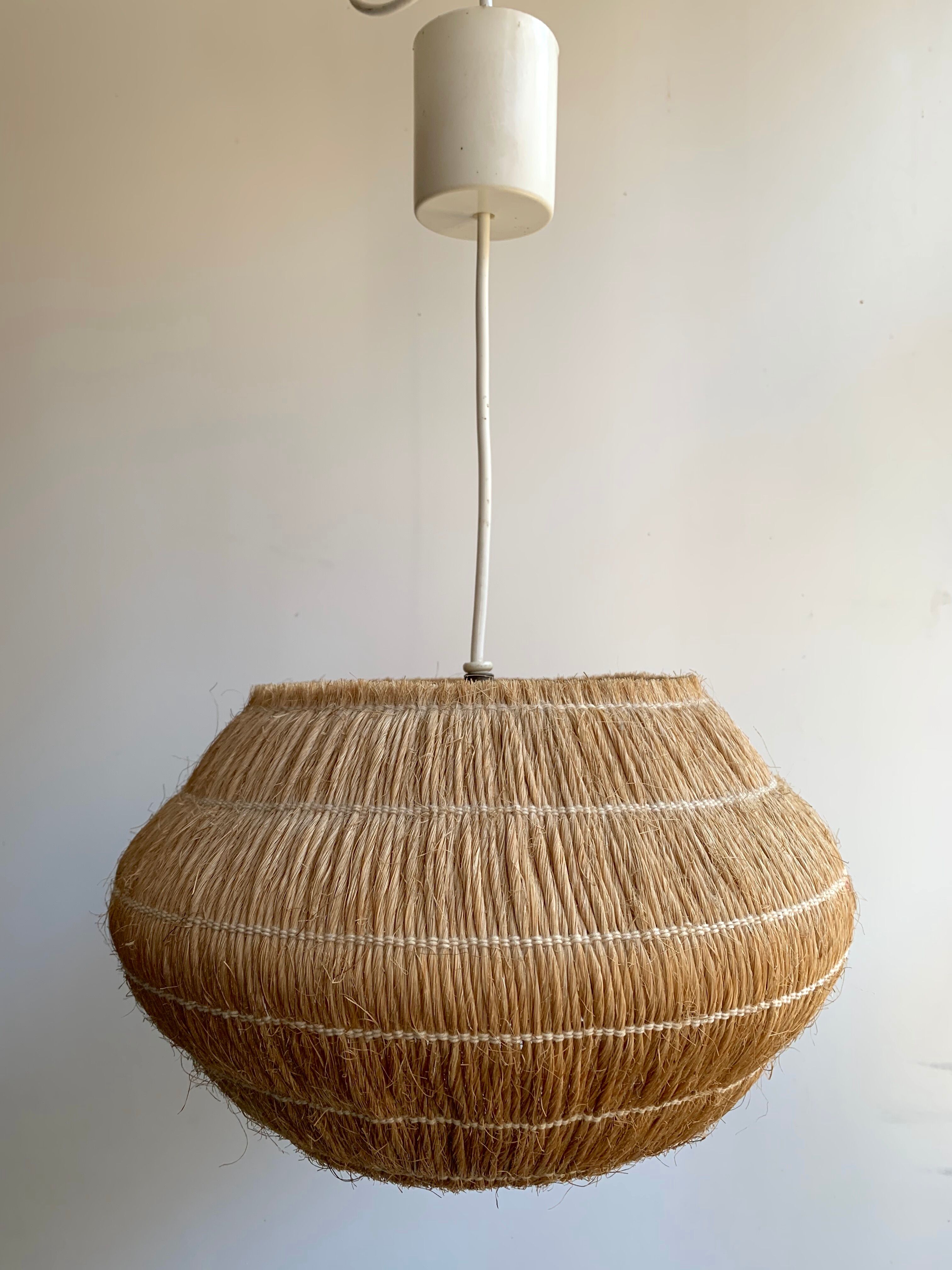 Vintage hanging in natural fibers