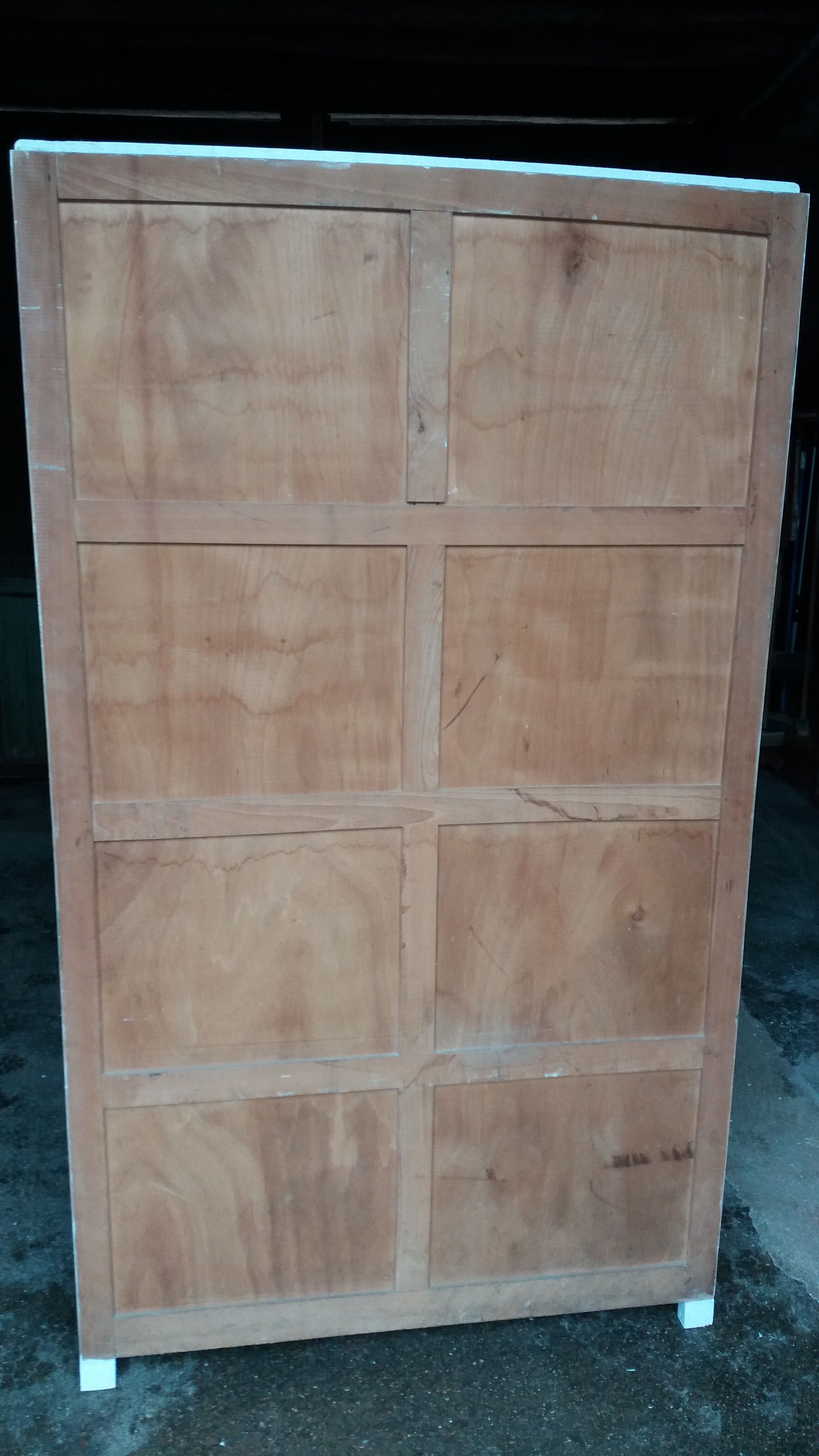 Armoire parisienne