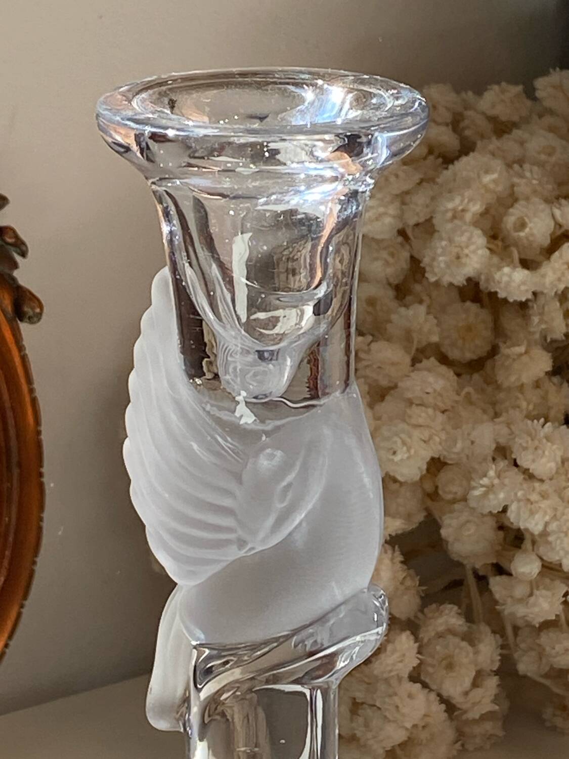 Pair of candlesticks, dove decor, in glass