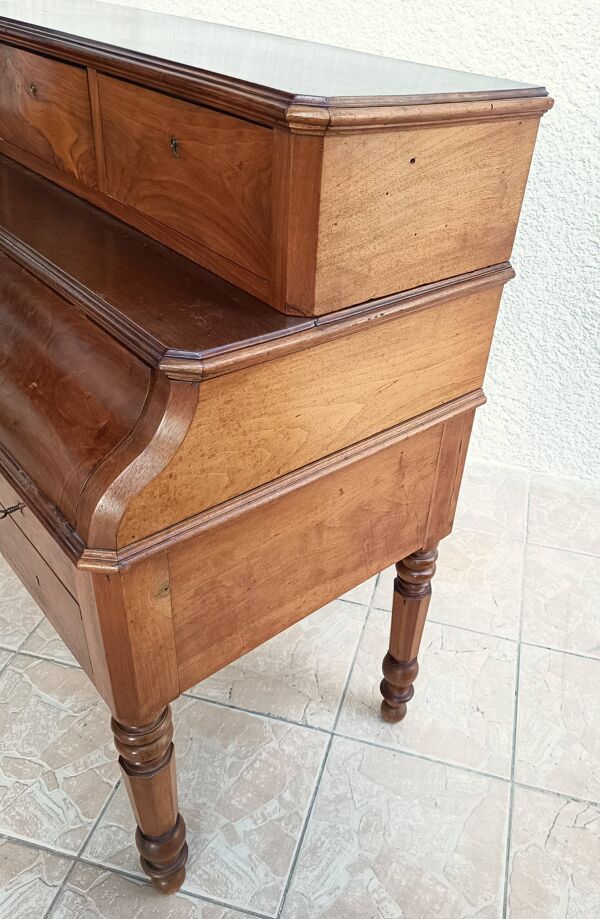Bureau à cylindre Louis Philippe en noyer époque 19ème