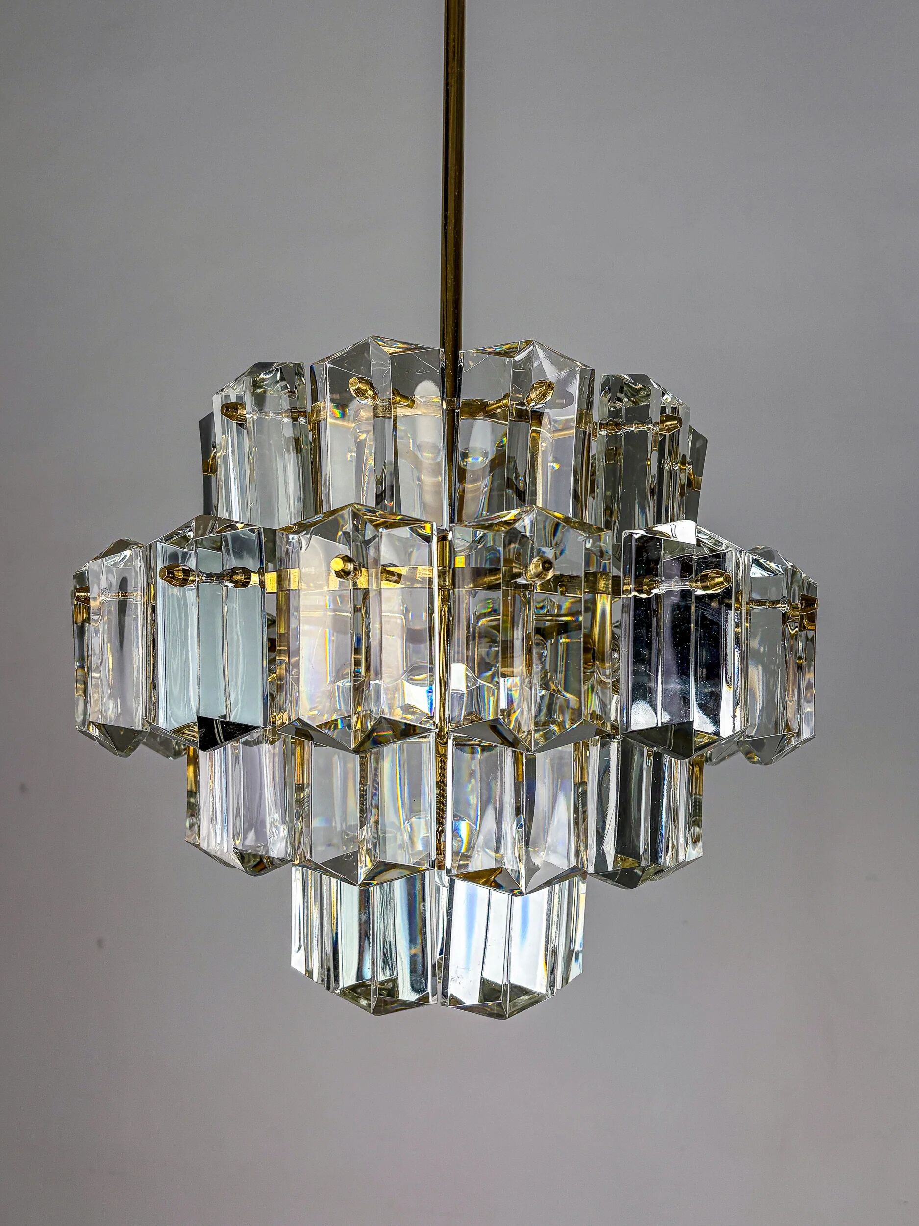 Kinkeldey 4-tier cut crystal chandelier, gilt brass, 1970s, Germany