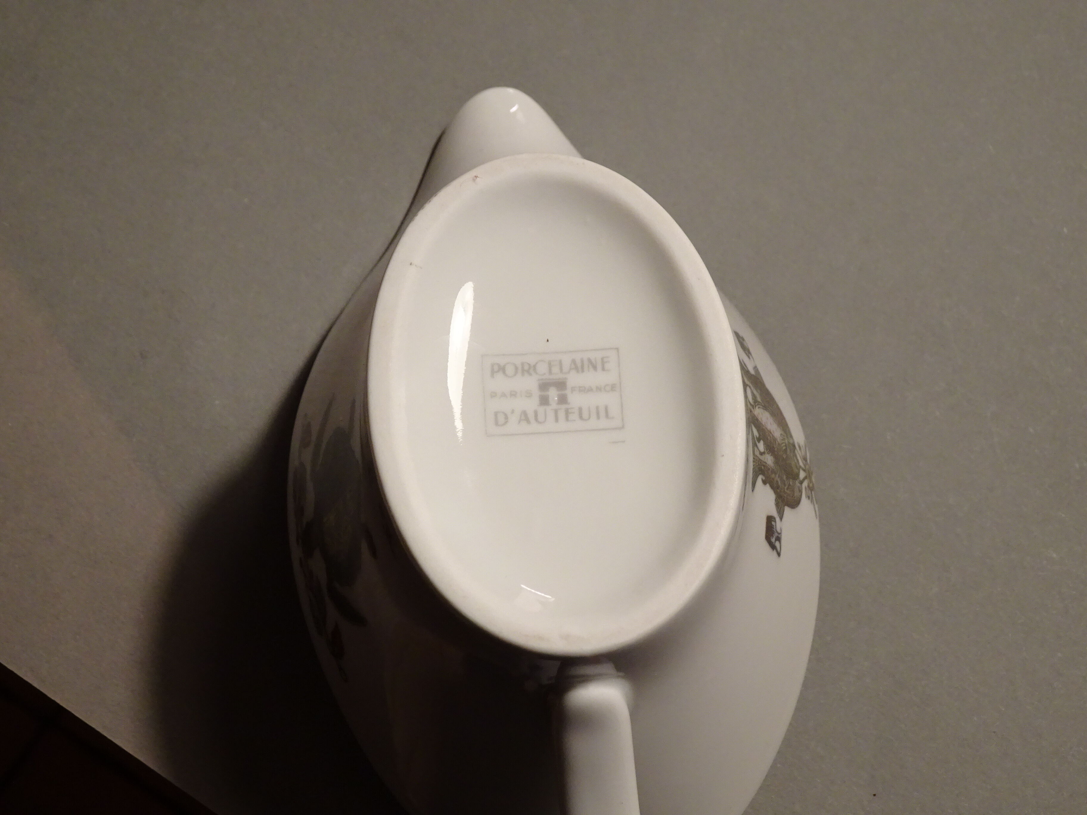 Auteuil porcelain sauce maker model Chambord
