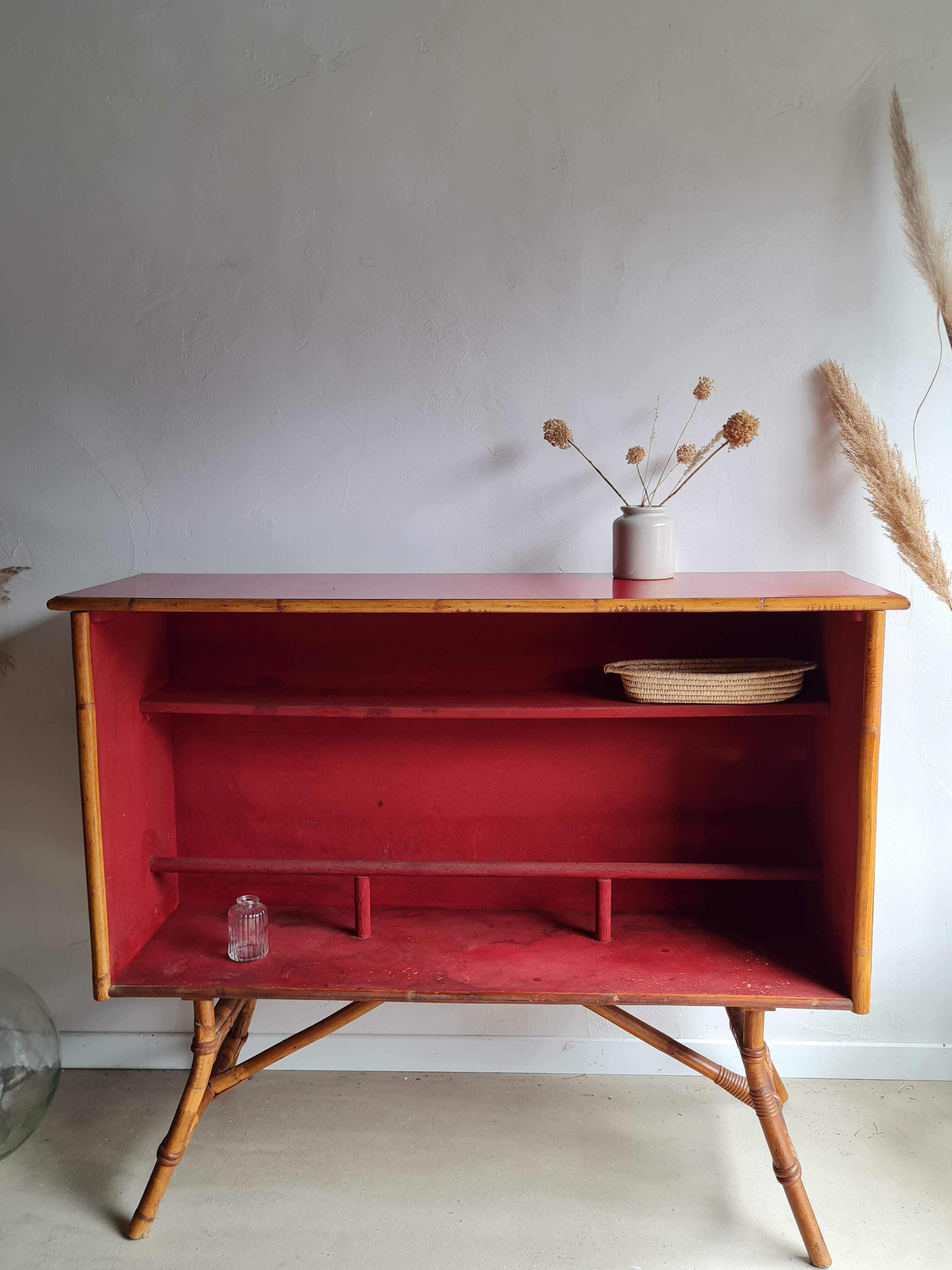 Bar rattan foot compass