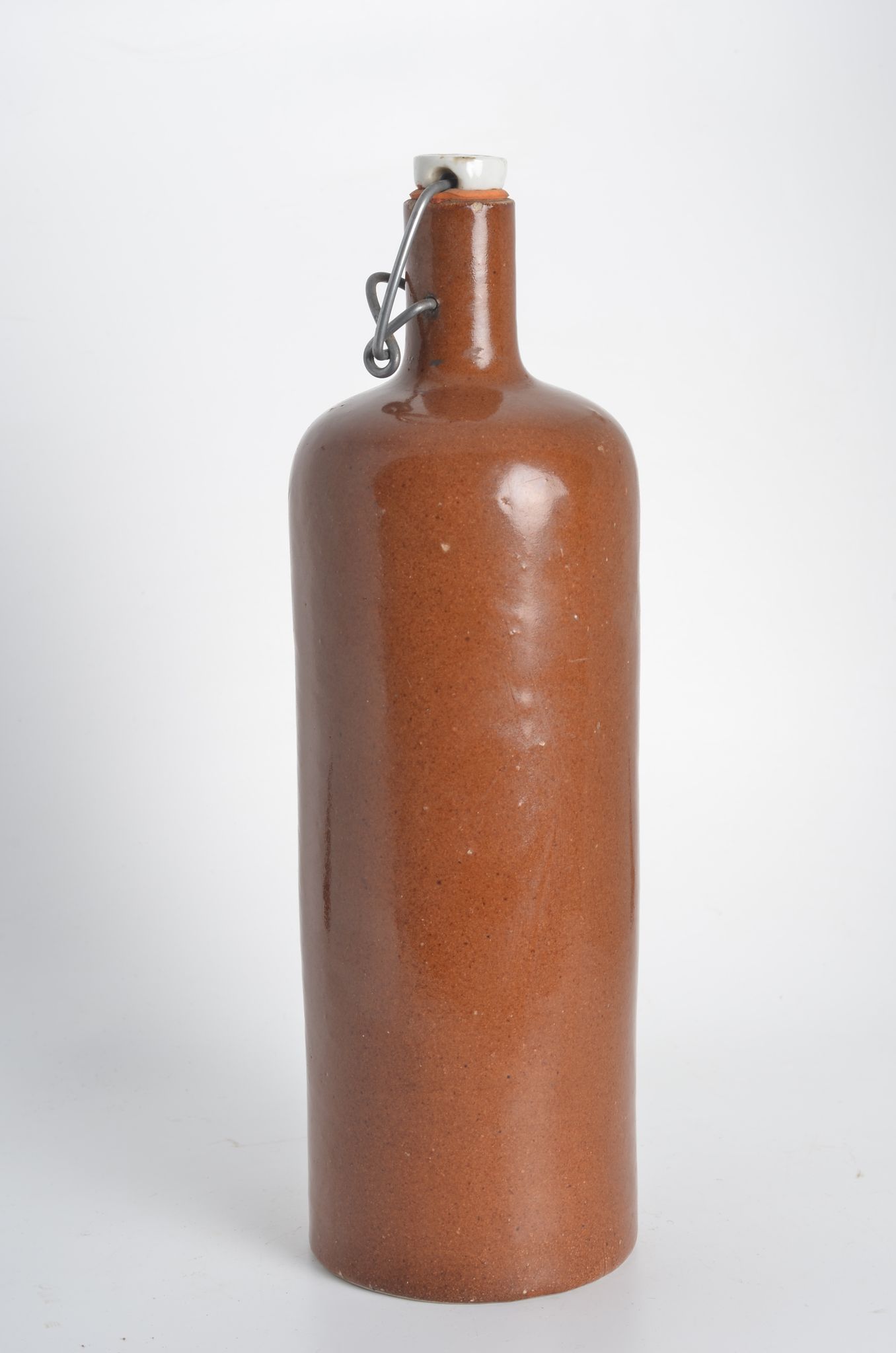 Bouteille en grès vernissé
