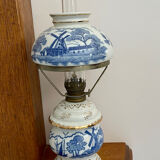 Oil lamp in delphi porcelain