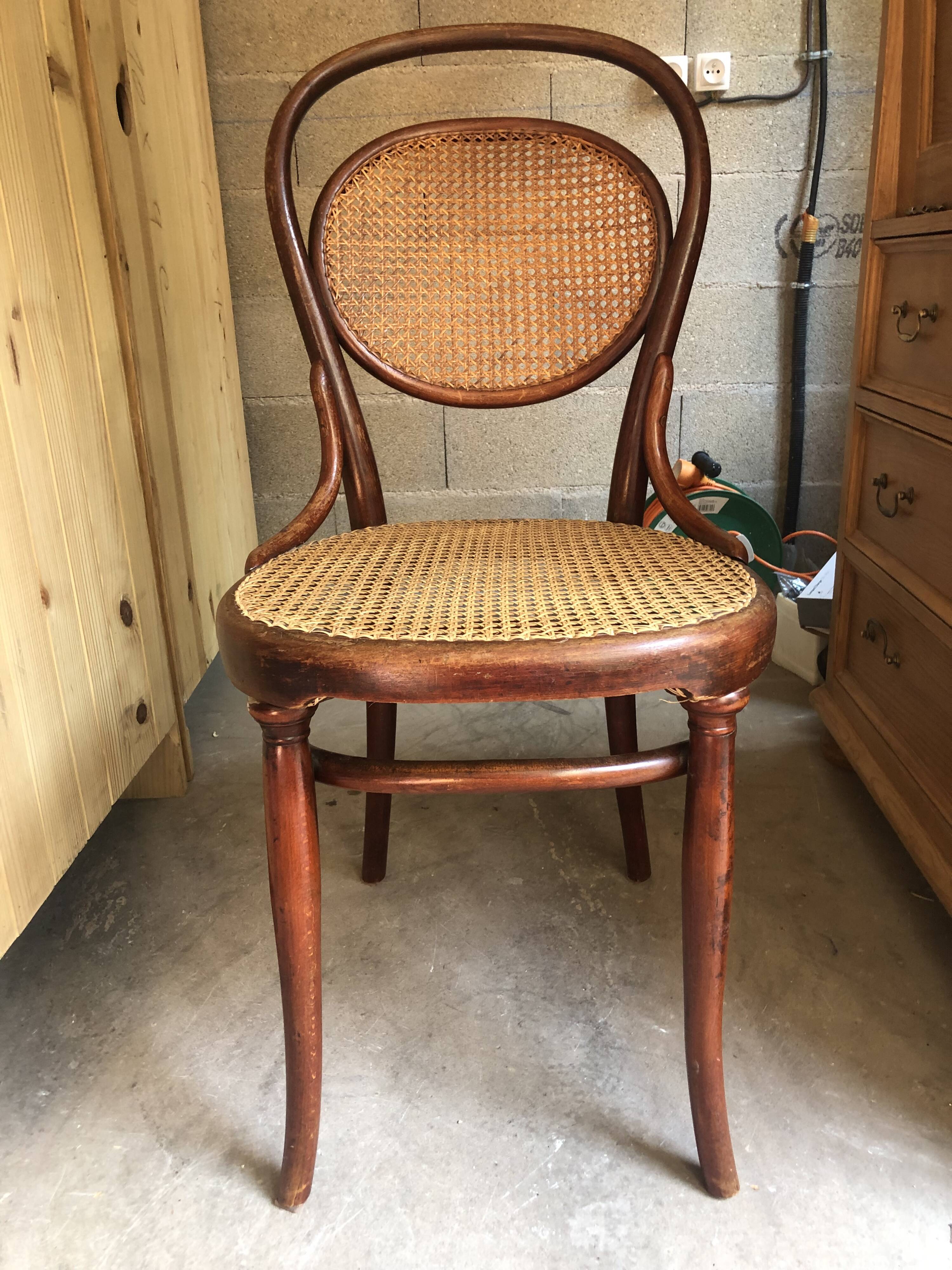 Thonet Bistrot Chairs n°11