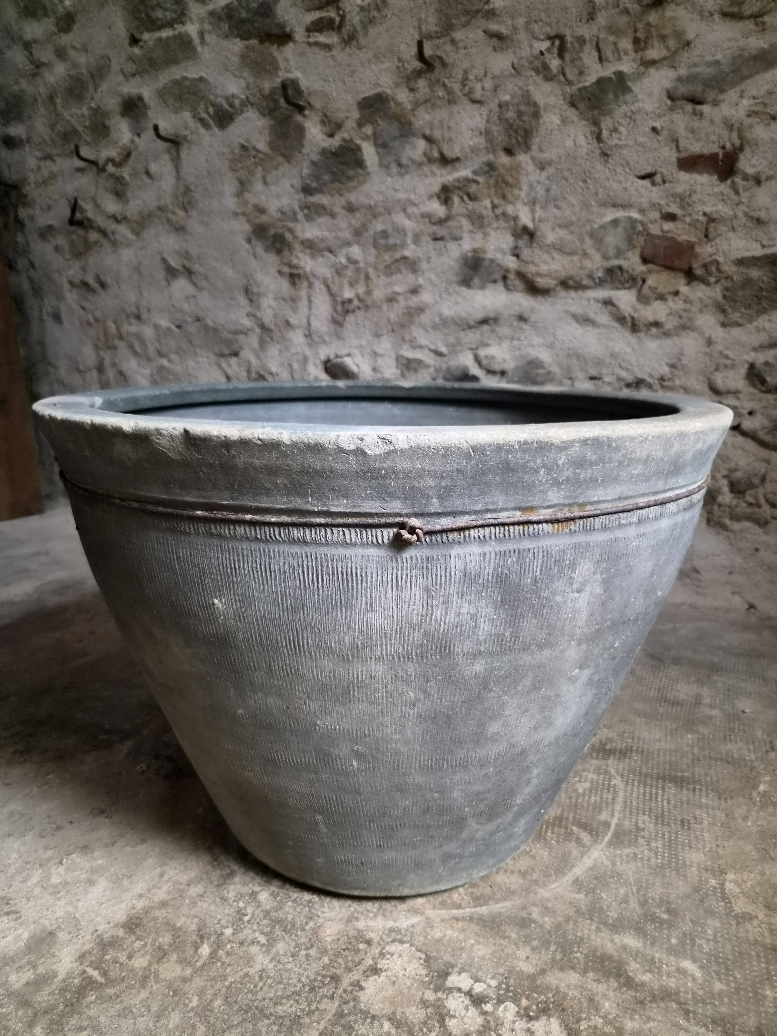 Antique terracotta planter – 19th-century laundry tub XXL