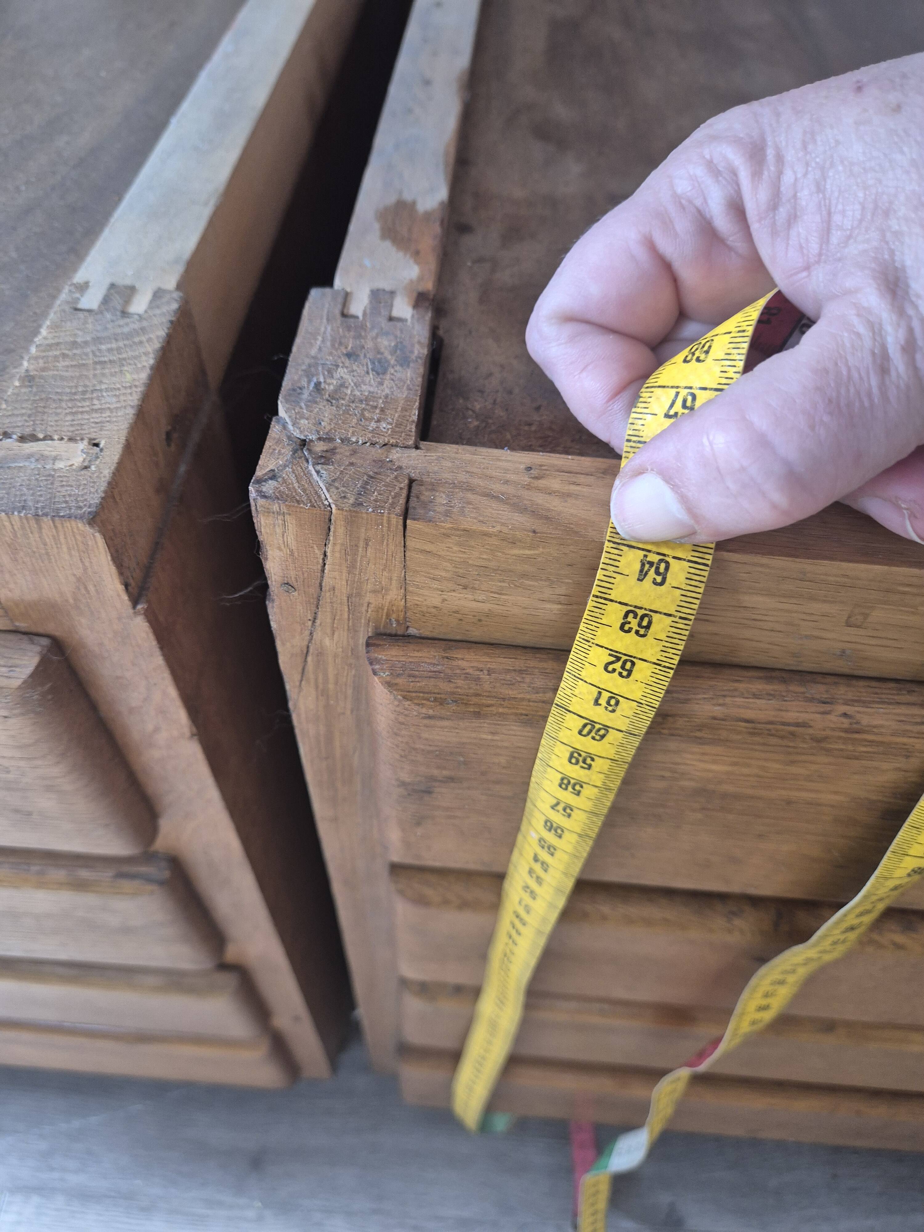 lot de 2 meubles de métier a tiroir vintage provenant d'une ecole