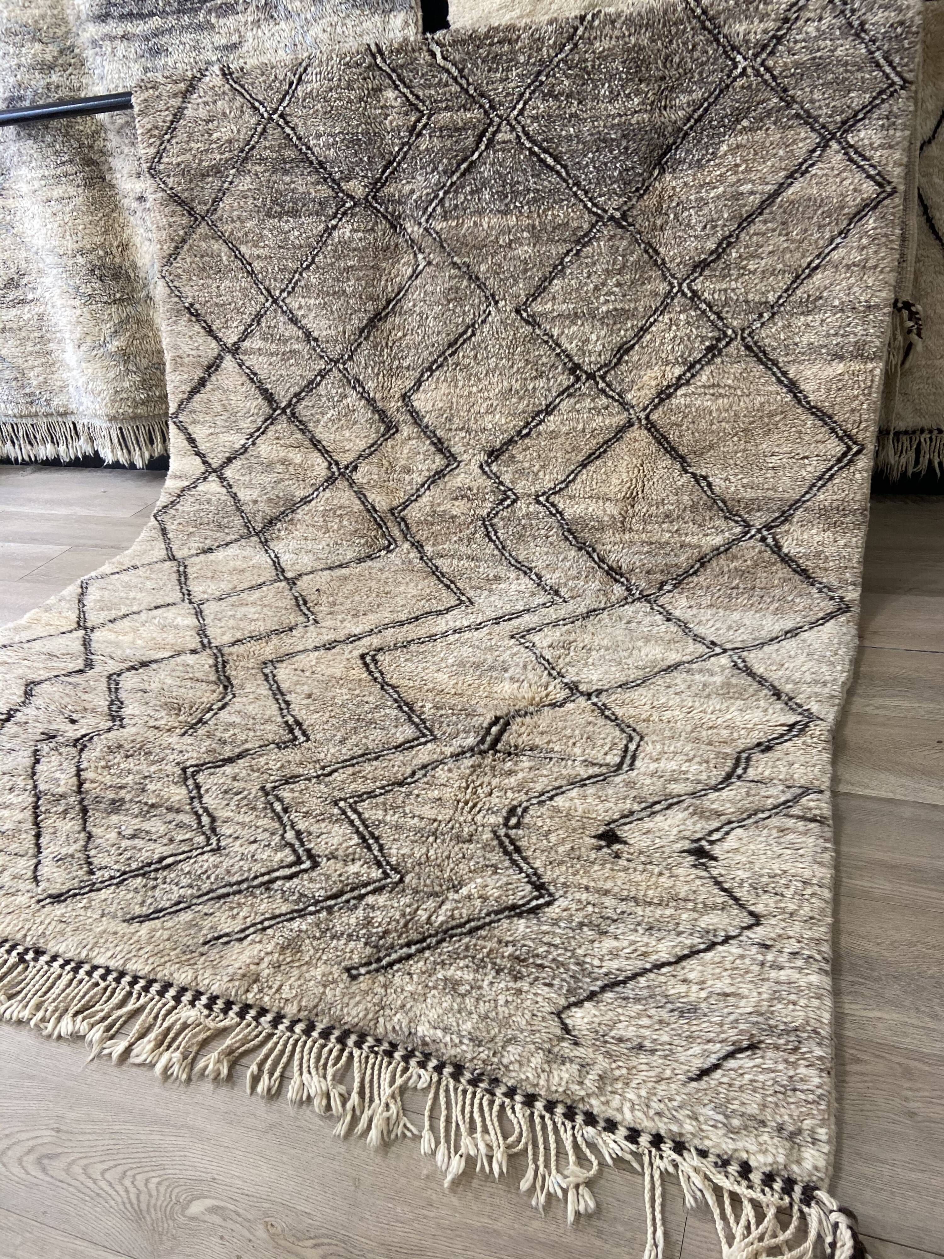Berber blessed ouarain rug 315x190cm
